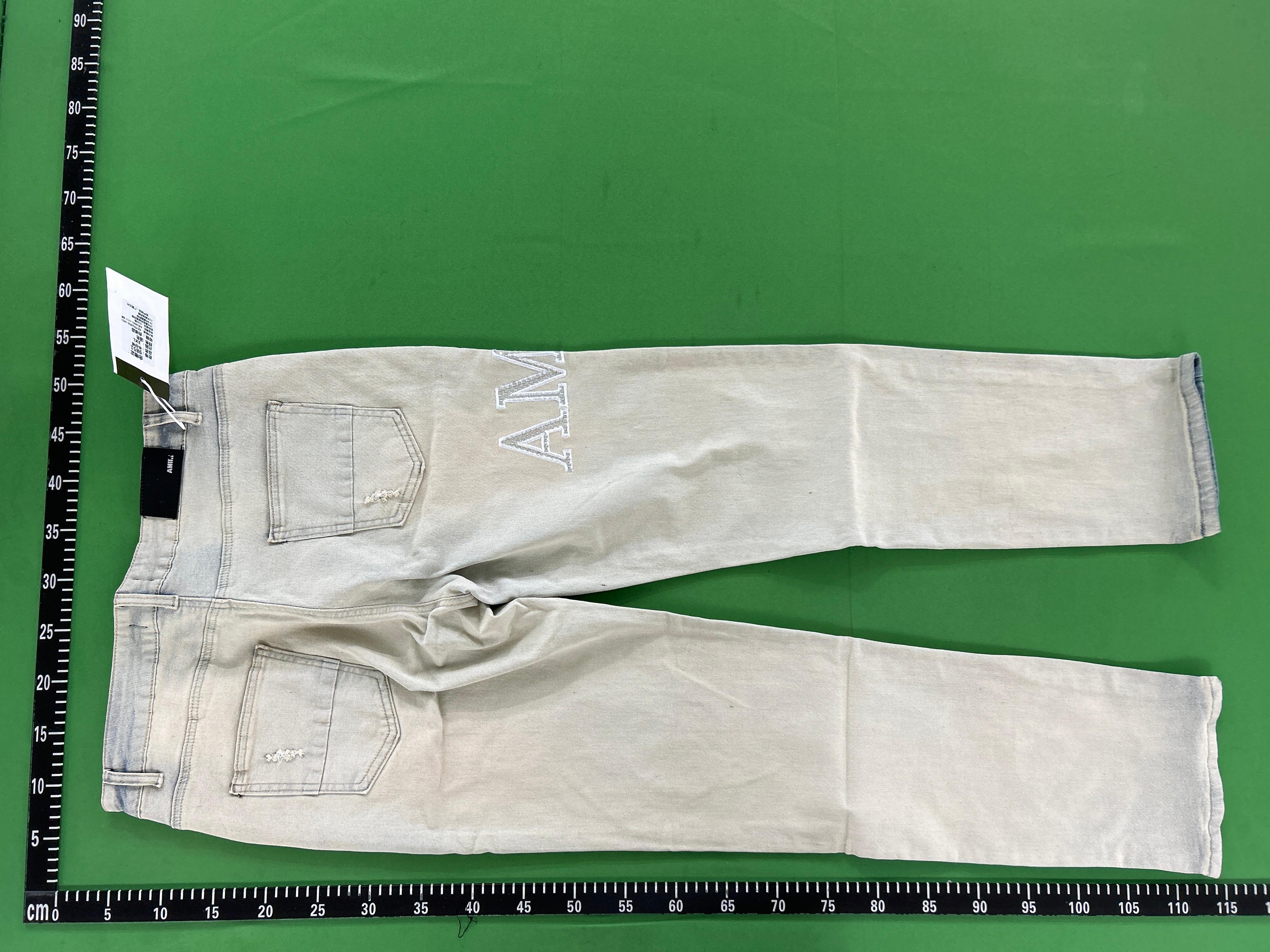 Foto QC 8 de Amiri Jeans Distressed Embroidered Black