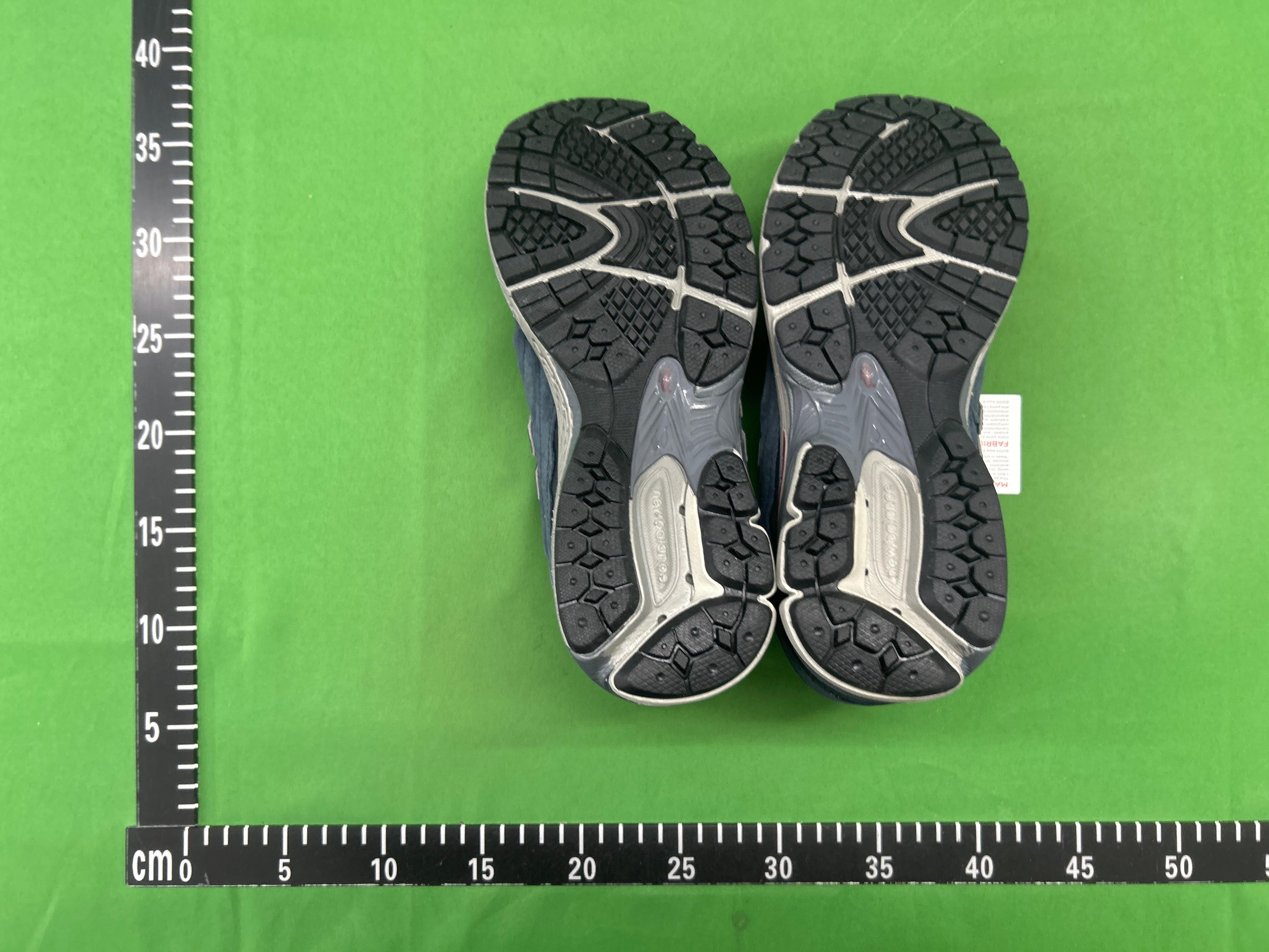 Foto QC 6 de New Balance 2002R Gore-Tex Castlerock M2002RXB