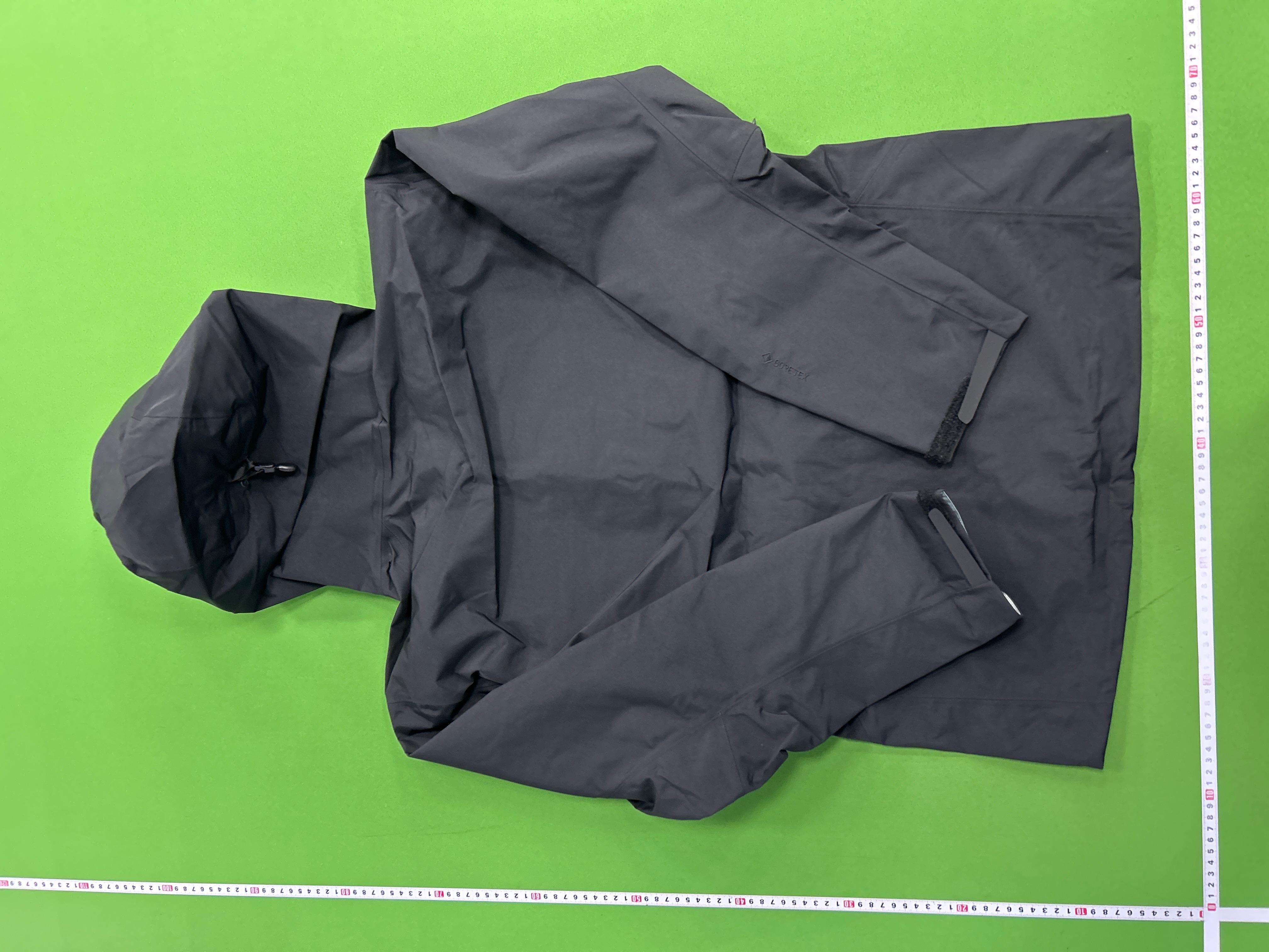 Foto QC 8 de Arc'teryx Squamish Hoody Jacket Windbreaker Black Sapphire
