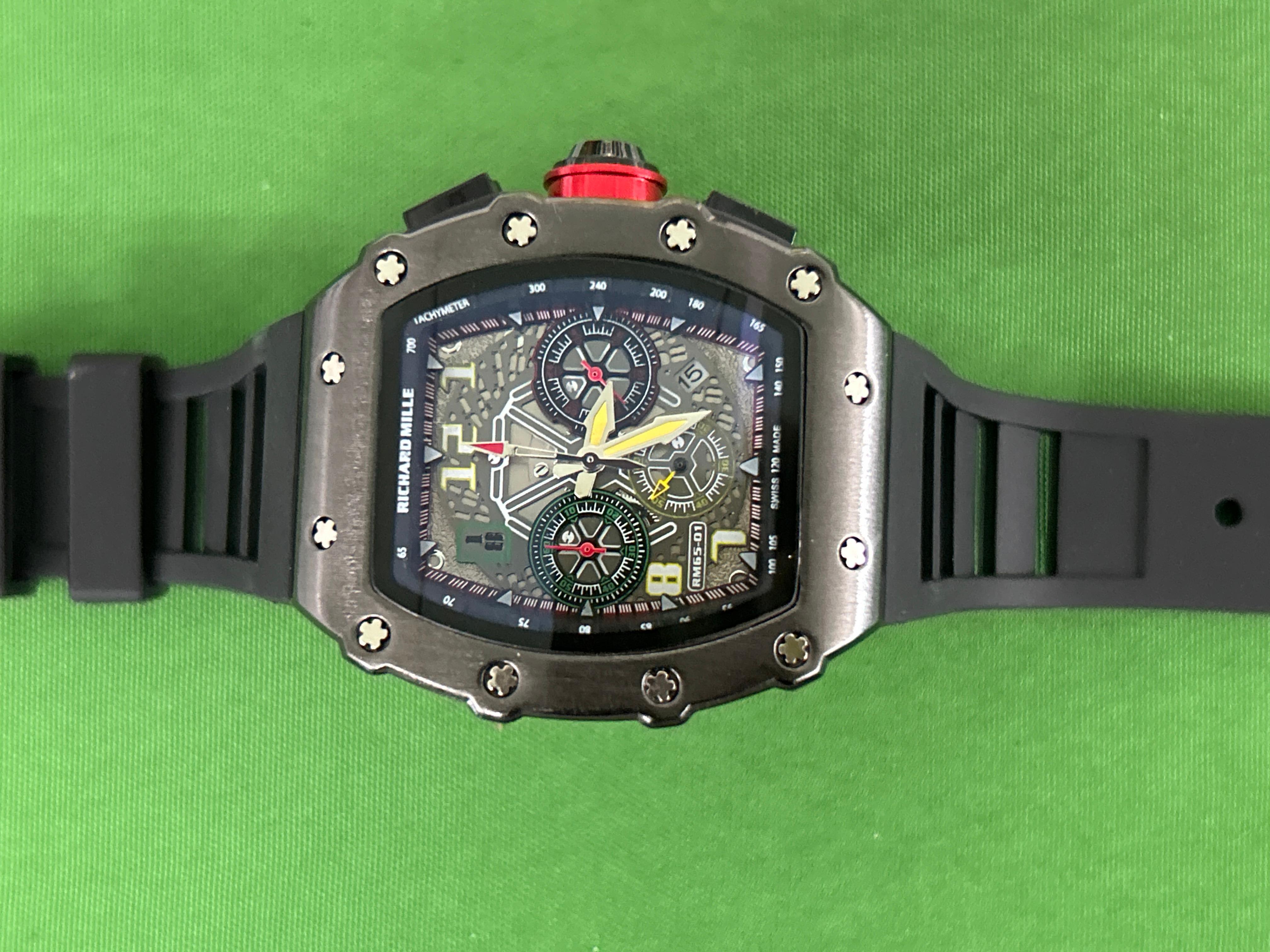 Foto QC 2 de Other Tonneau Multi-Function Quartz Chronograph 8206