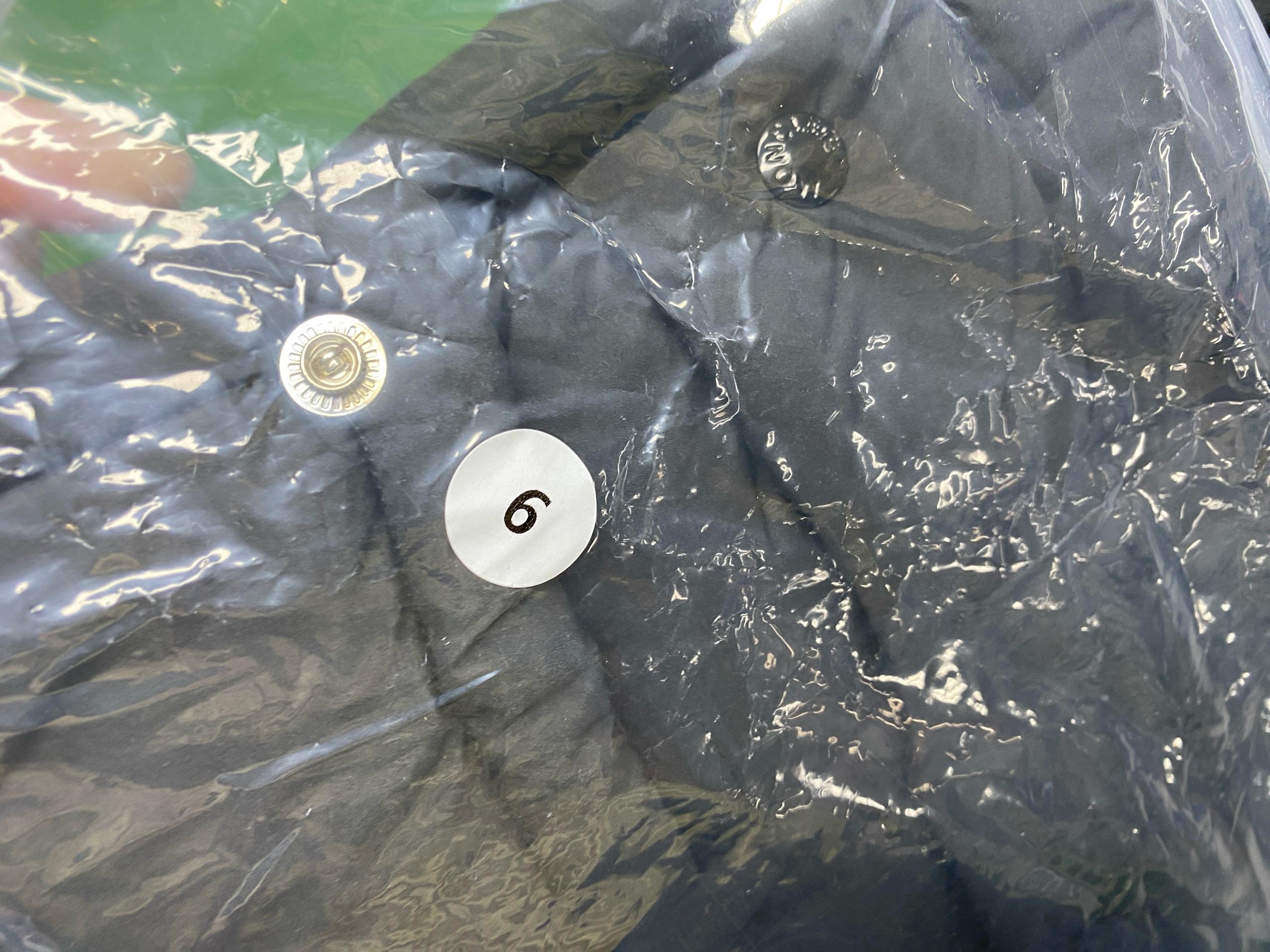 Foto QC 7 de Moncler Maya Down Puffer Jacket Matte Black