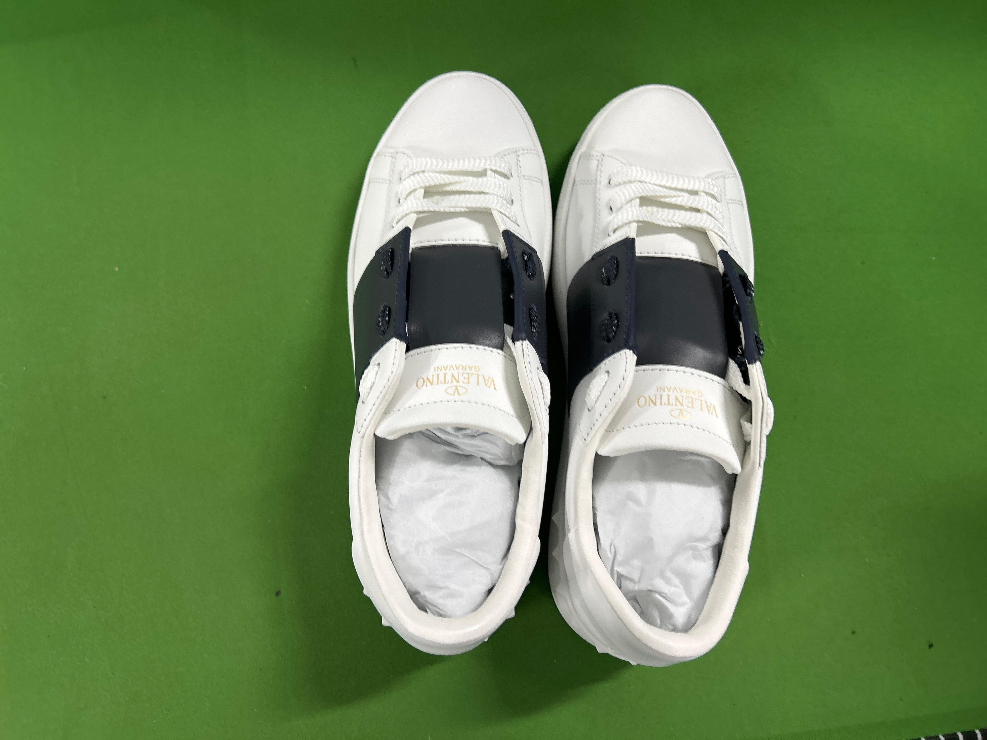 Foto QC 3 de Valentino Garavani Open Leather Sneakers White Black Band