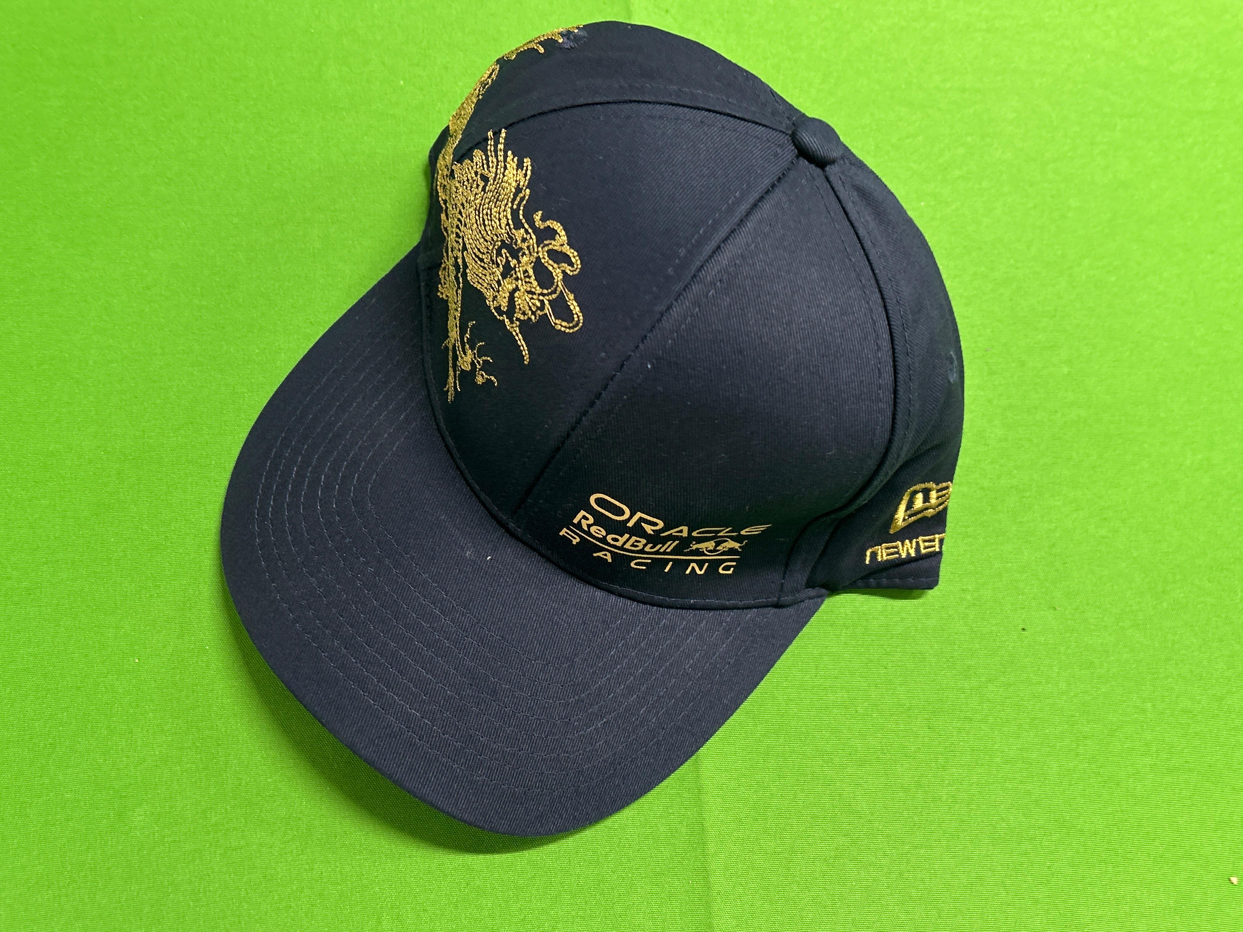 Foto QC 6 de Red Bull Racing Aston Martin Cap White
