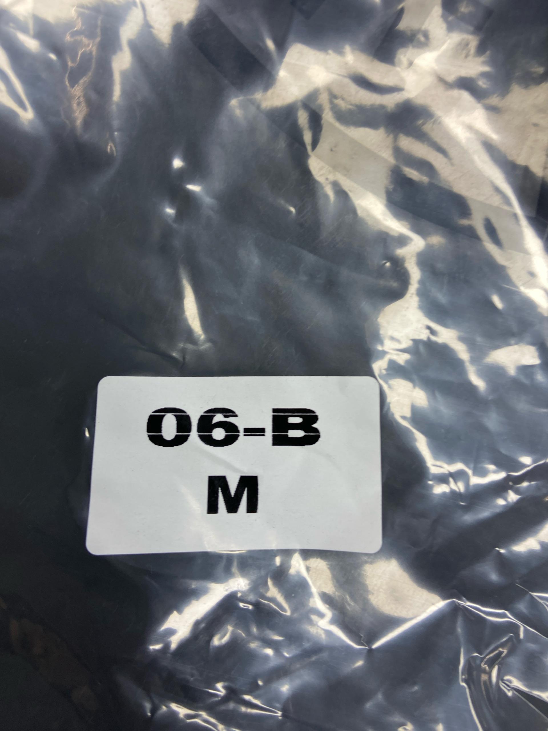 Foto QC 2 de Other Jeans Y2K Tribal Embroidered Baggy Washed Black