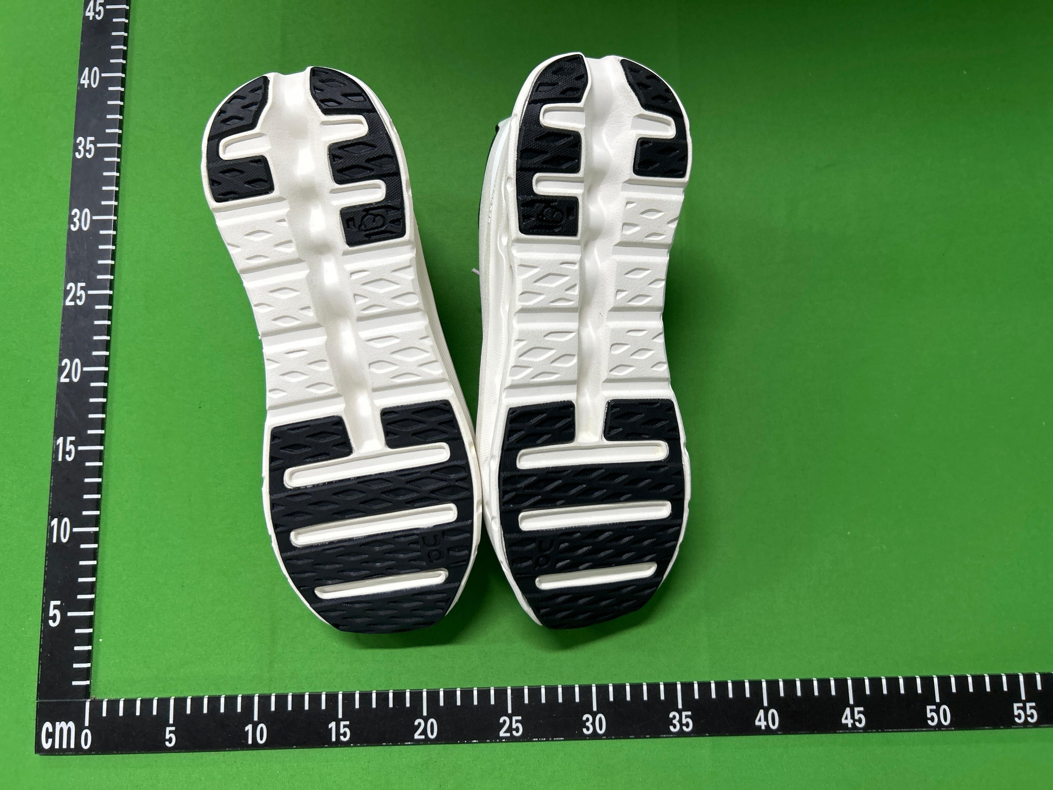 Foto QC 7 de On Cloud X FKA Low Lily 3MF10910710