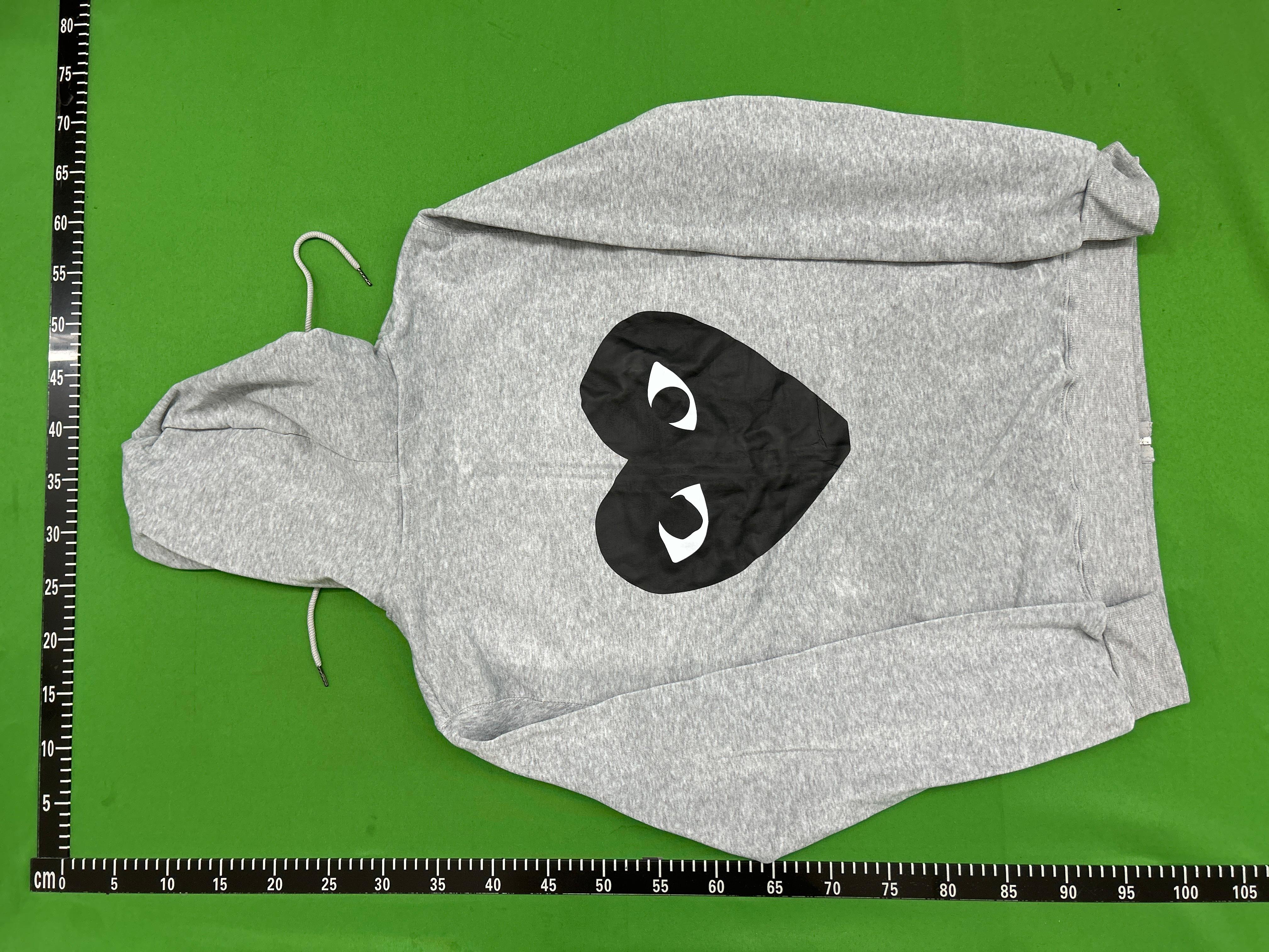 Foto QC 7 de COMME des GARÇONS PLAY Hoodie Grey