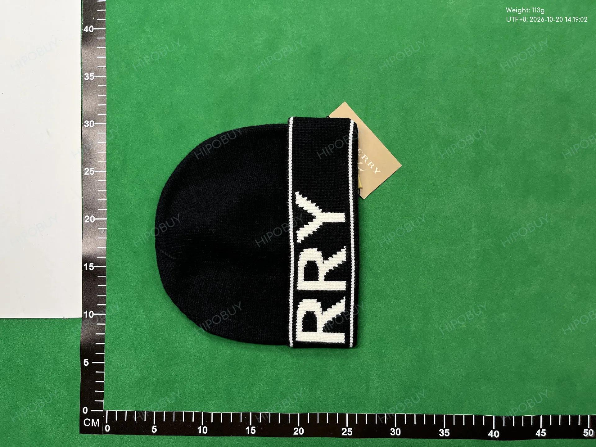 Foto QC 4 de Burberry Logo Beanie Camel