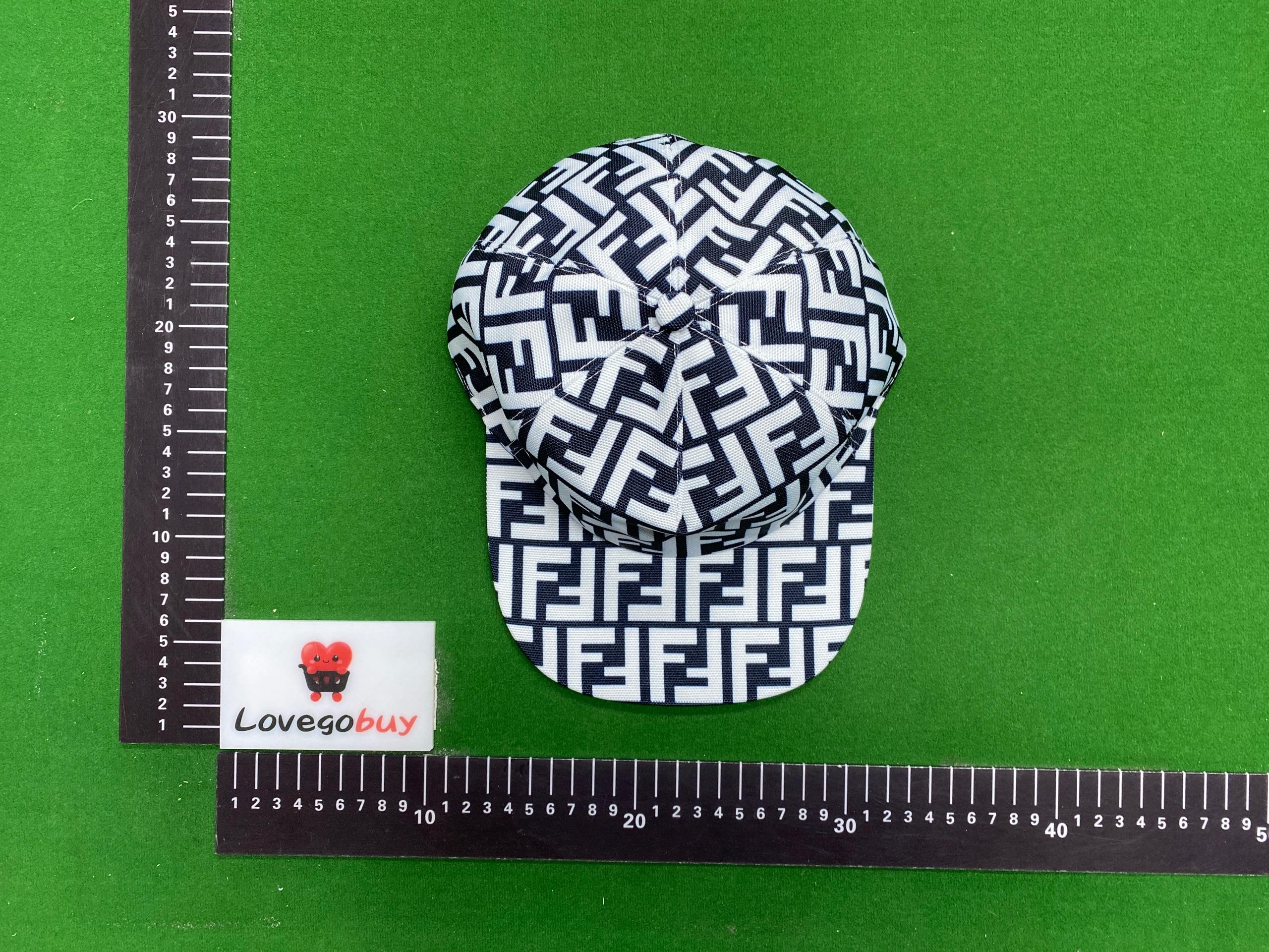 Foto QC 2 de Fendi FF Monogram Cap Black/Grey
