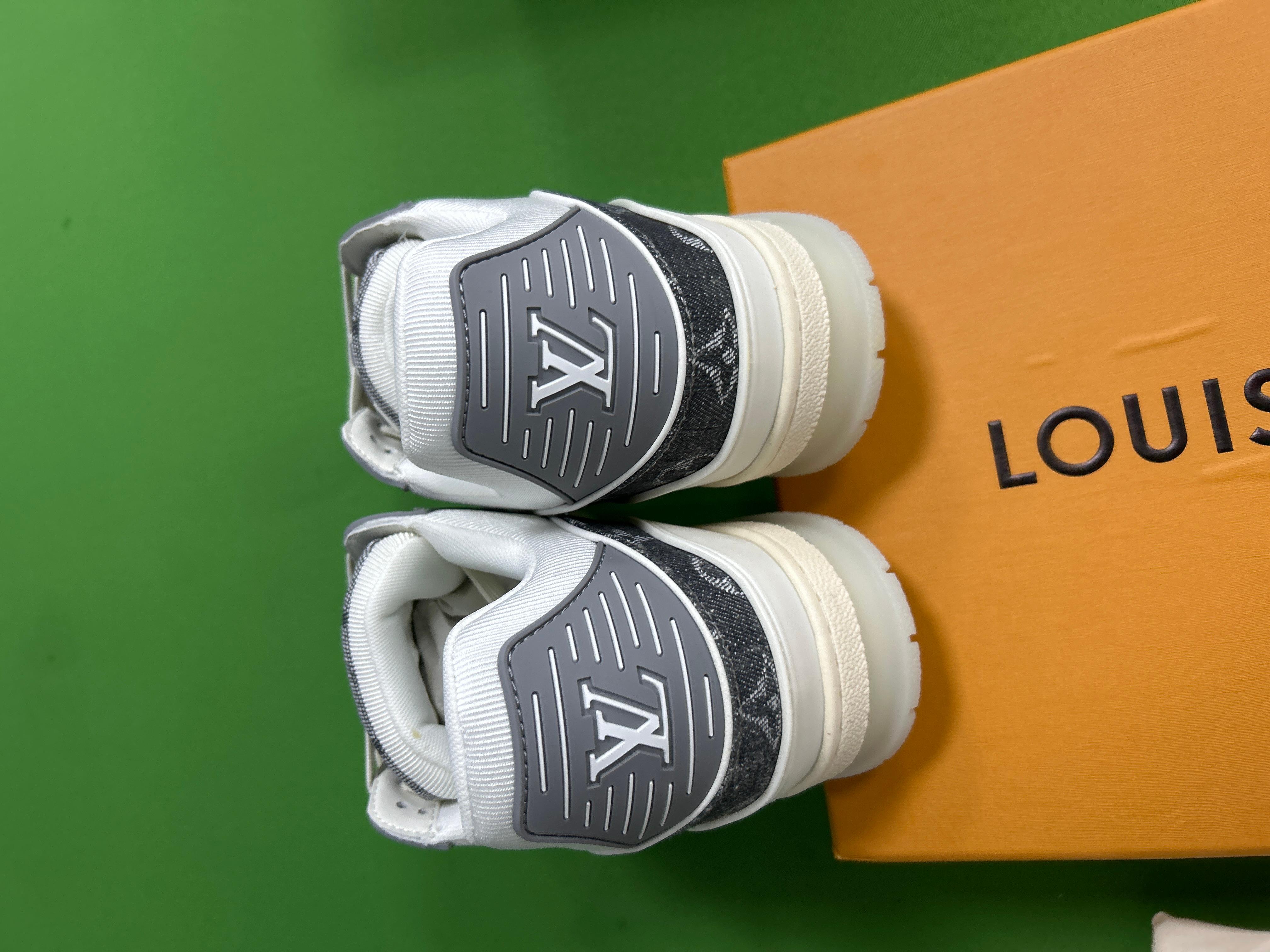 Foto QC 3 de Louis Vuitton Trainer Low Monogram Black White LV1-03