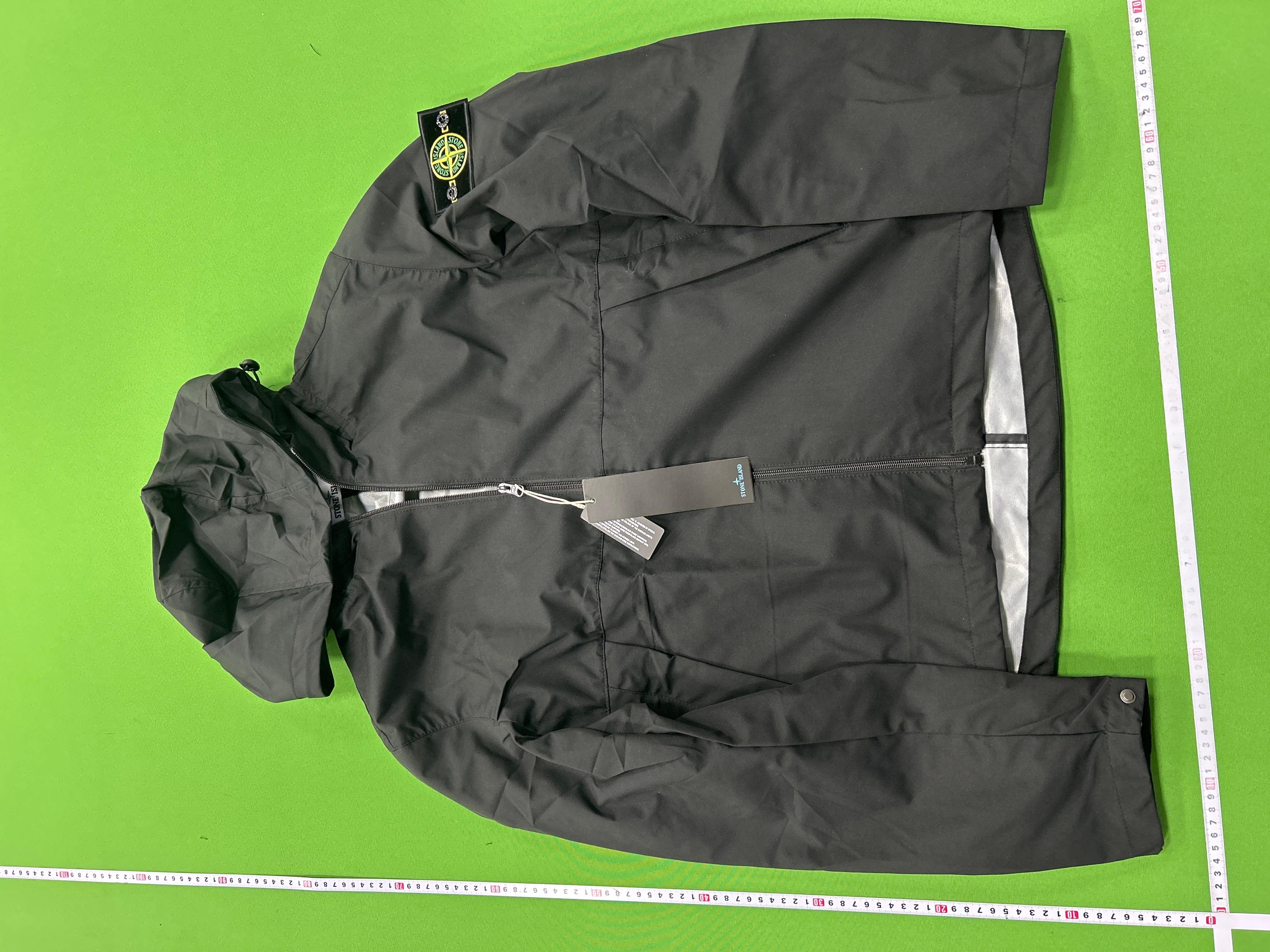 Foto QC 7 de Stone Island Nylon Metal in Econyl Overshirt Jacket Pearl Grey