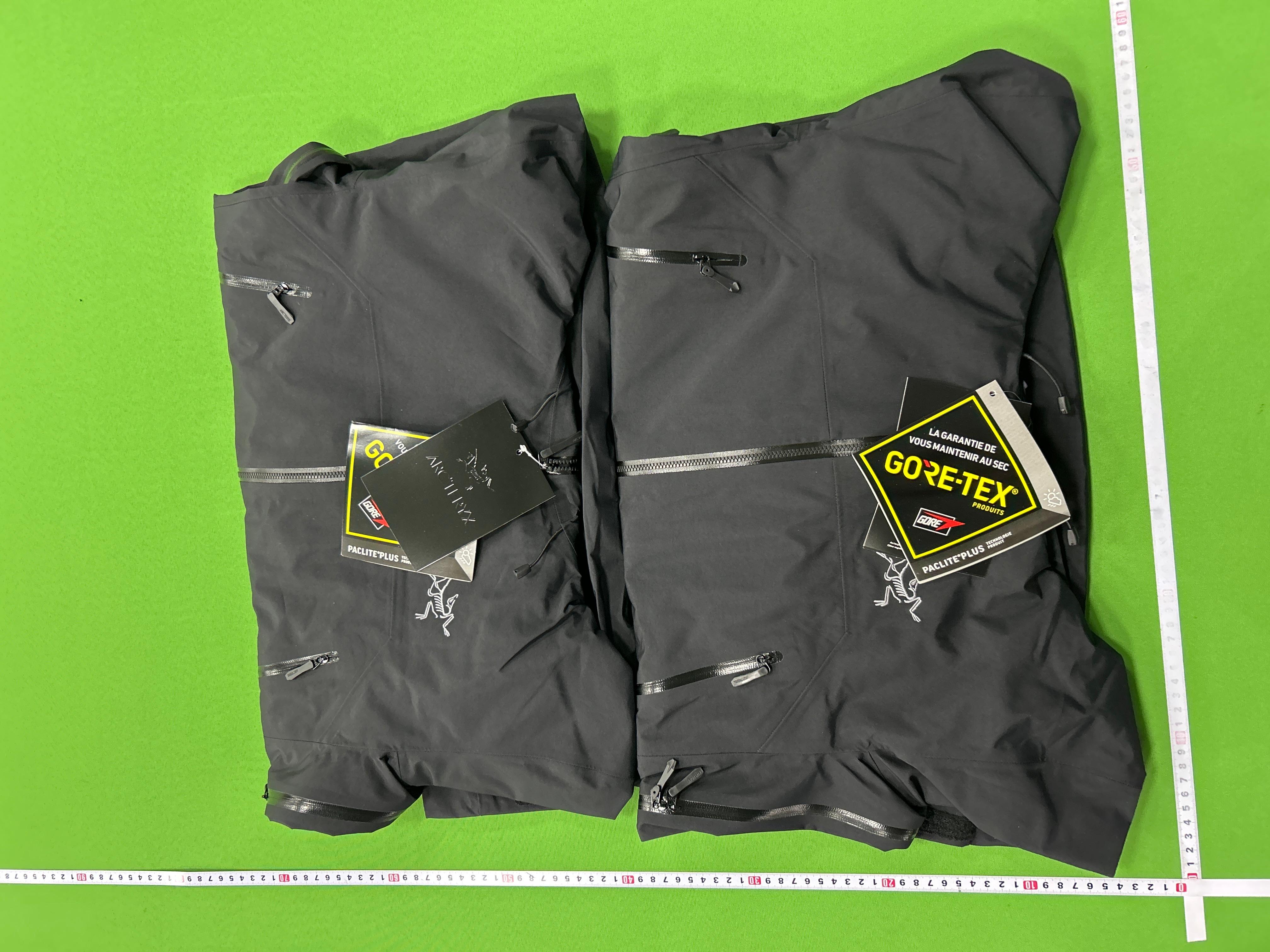 Foto QC 1 de Arc'teryx Squamish Hoody Jacket Windbreaker Black Sapphire