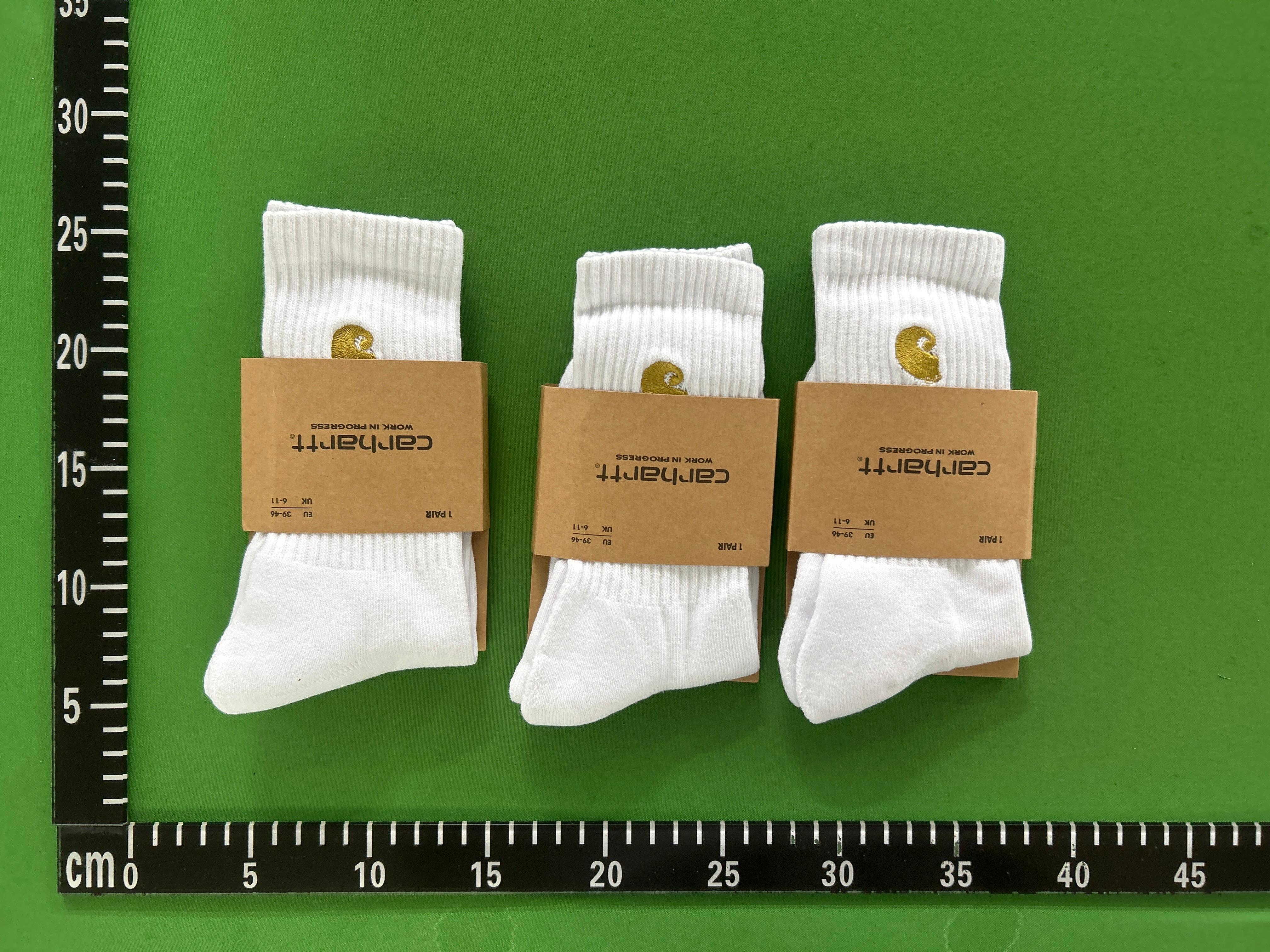 Foto QC 3 de Carhartt WIP Crew Socks Gold Embroidered Logo White