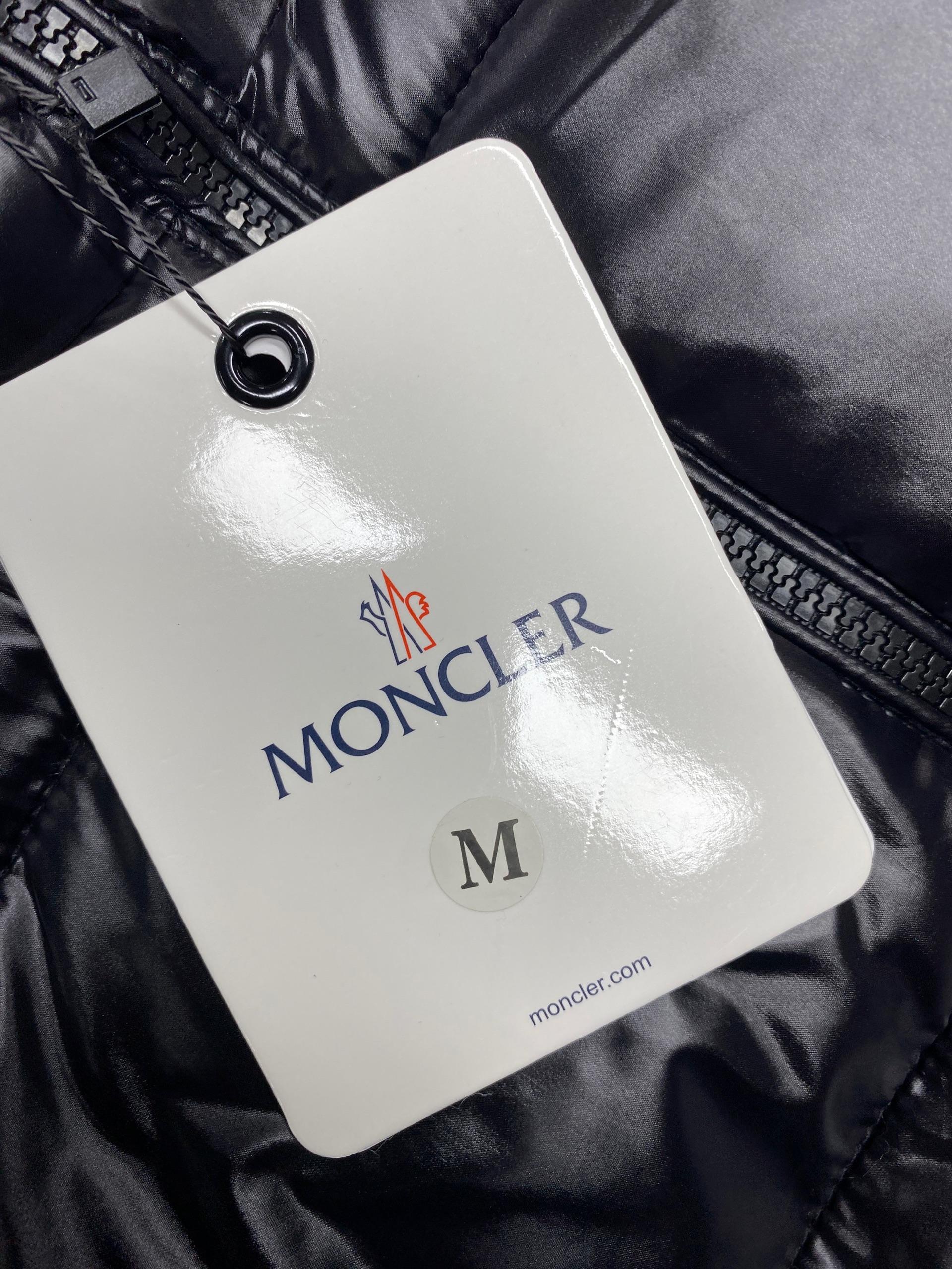 Foto QC 1 de Moncler Maya Puffer Vest Hooded Glossy White