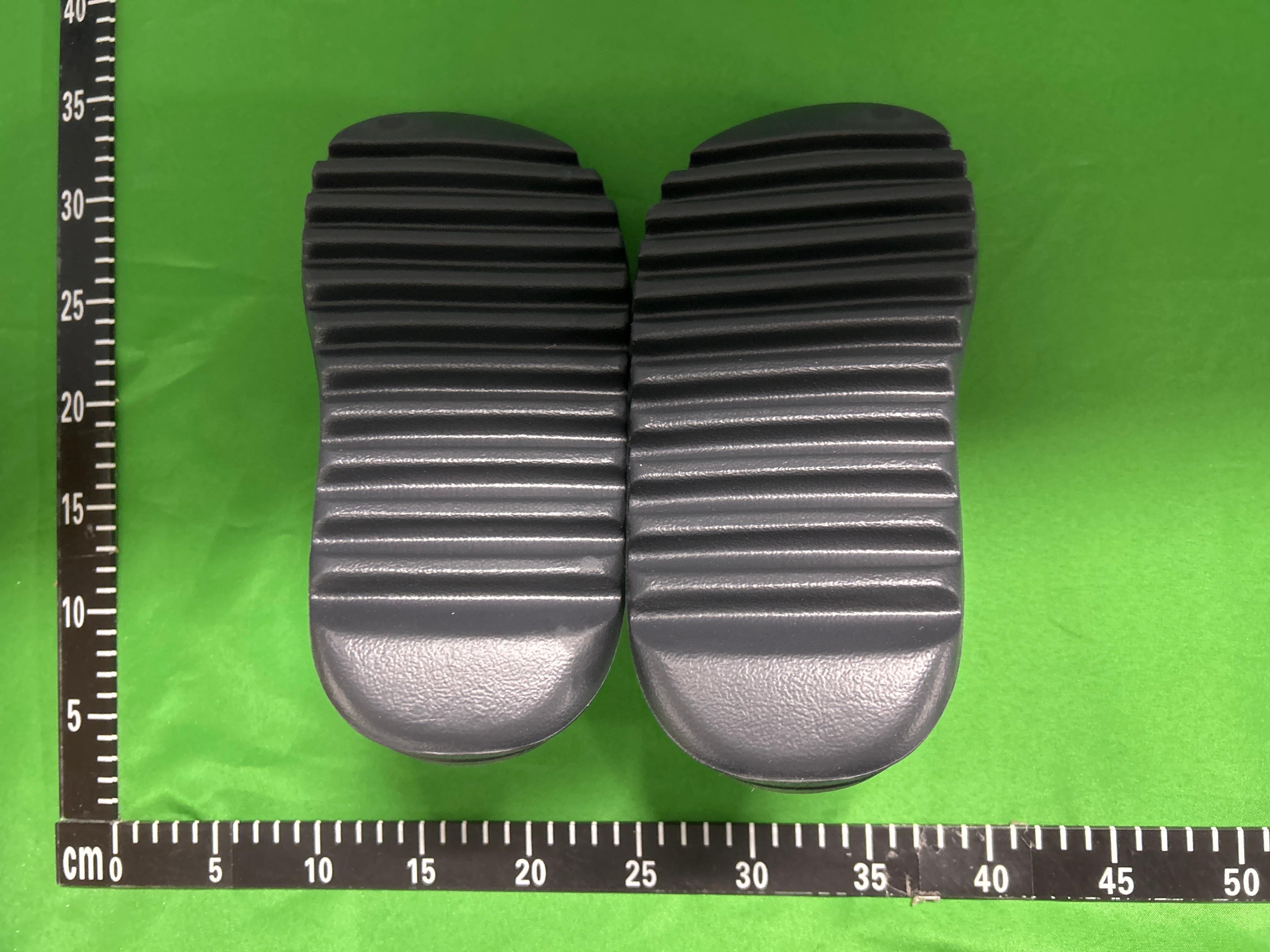 Foto QC 6 de adidas Yeezy Slide Resin FZ5904