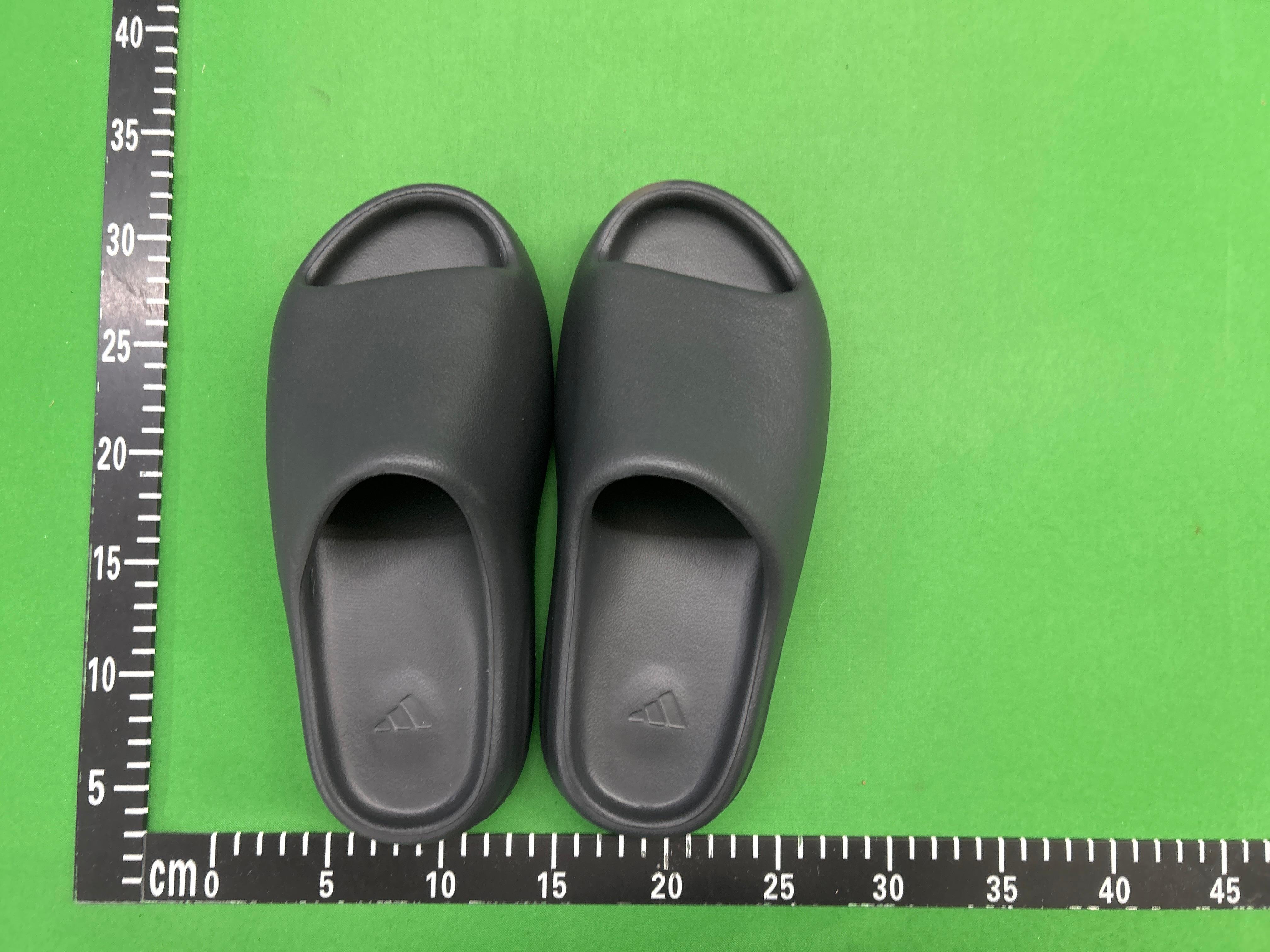 Foto QC 8 de adidas Yeezy Slide EVA Desert Sand FV8425