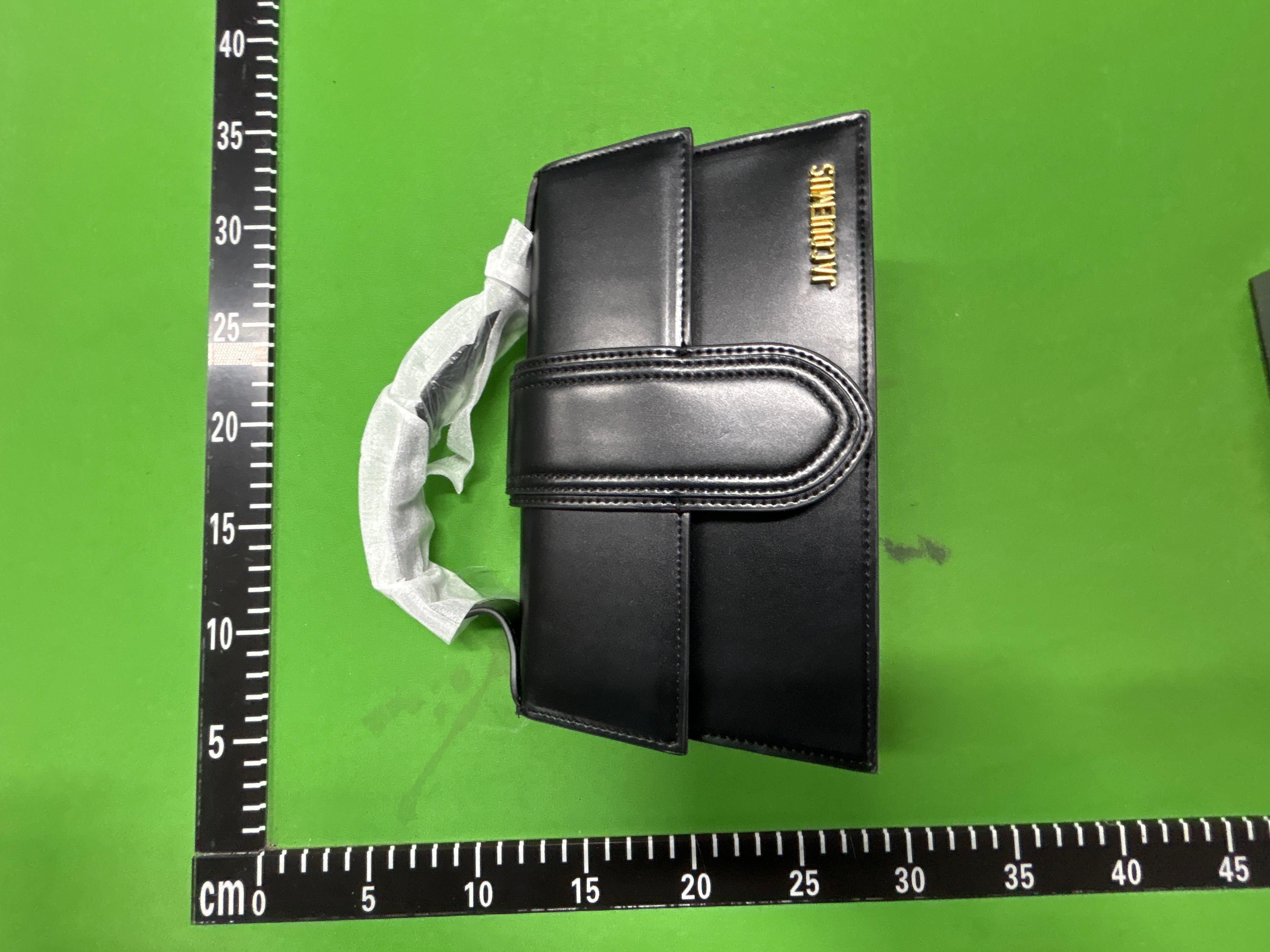 Foto QC 2 de Jacquemus Le Bambino Long Brown Leather