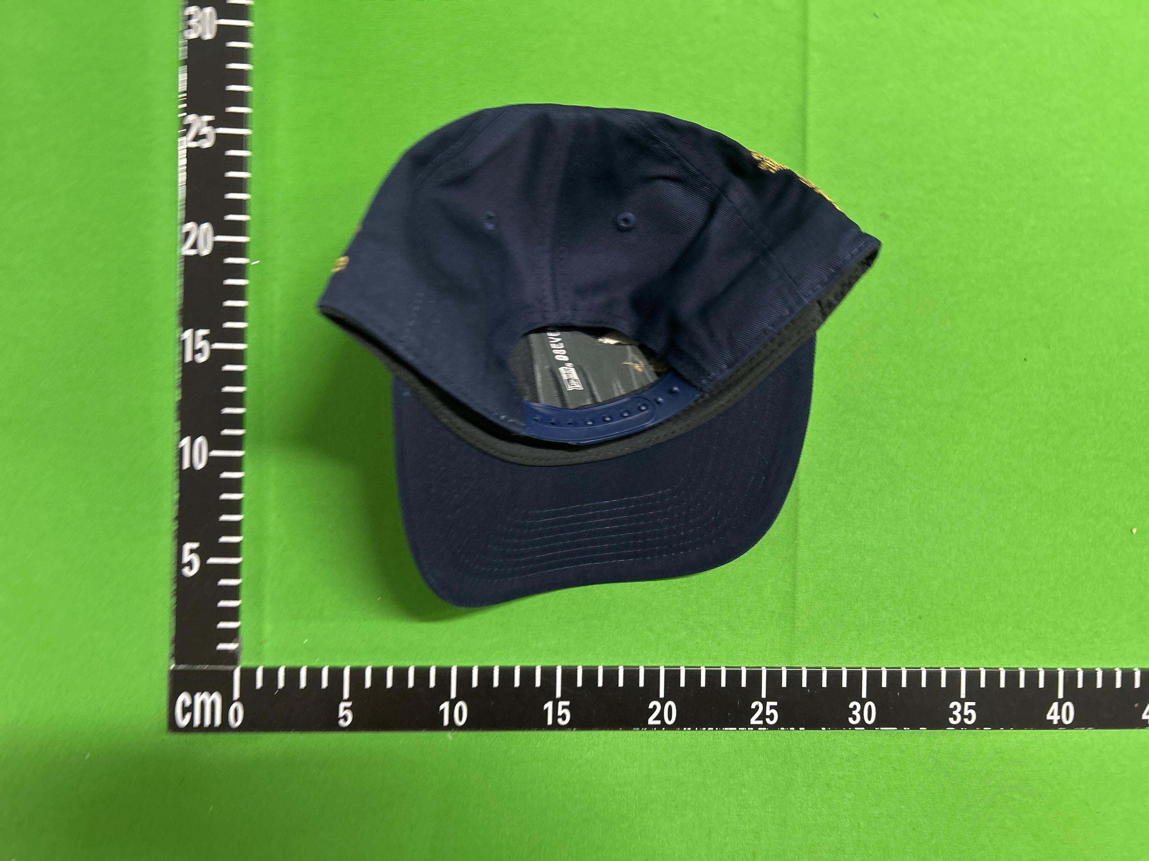Foto QC 5 de Red Bull Racing Aston Martin Cap White