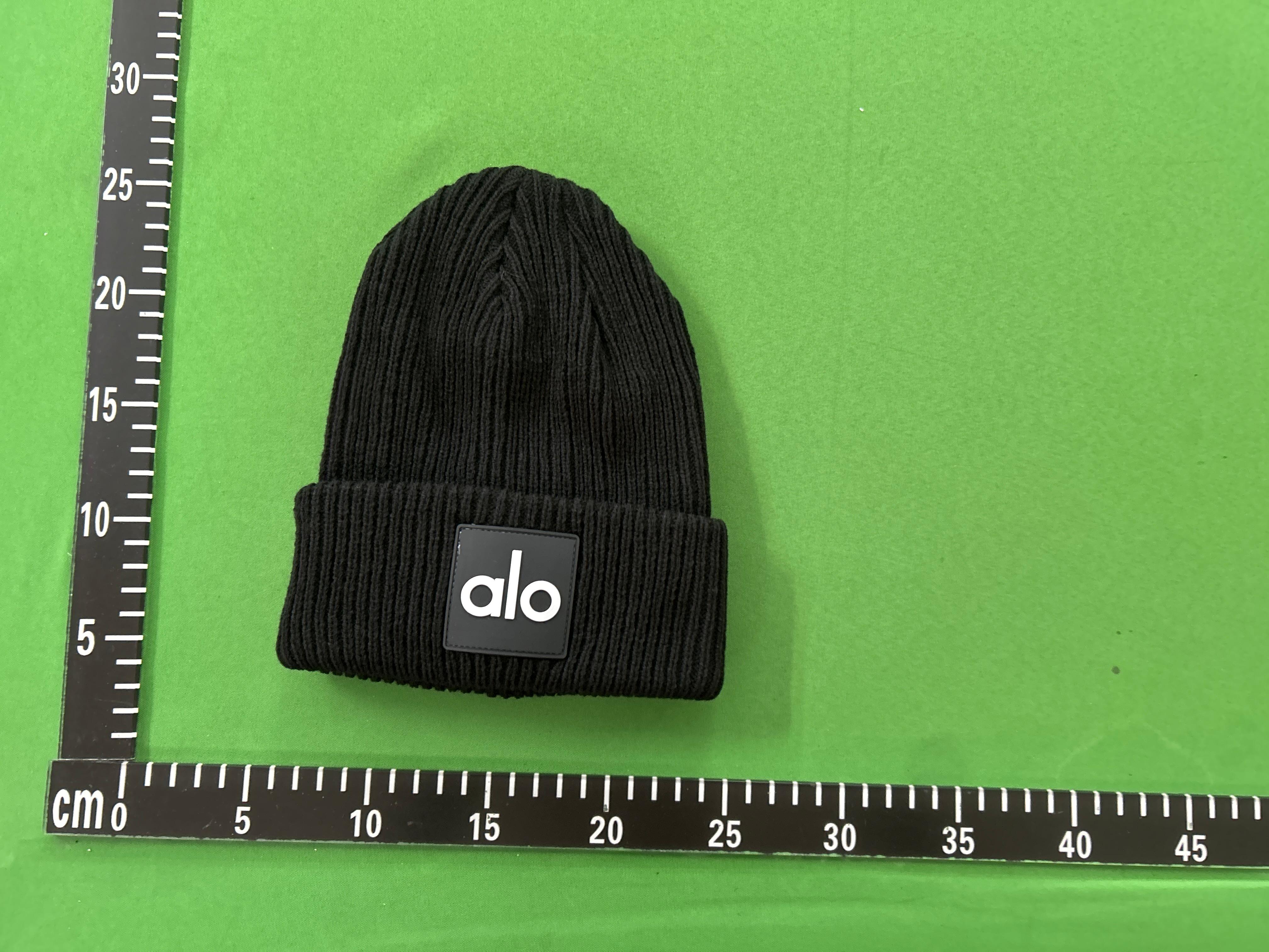 Foto QC 1 de Paris Saint-Germain Logo Beanie White