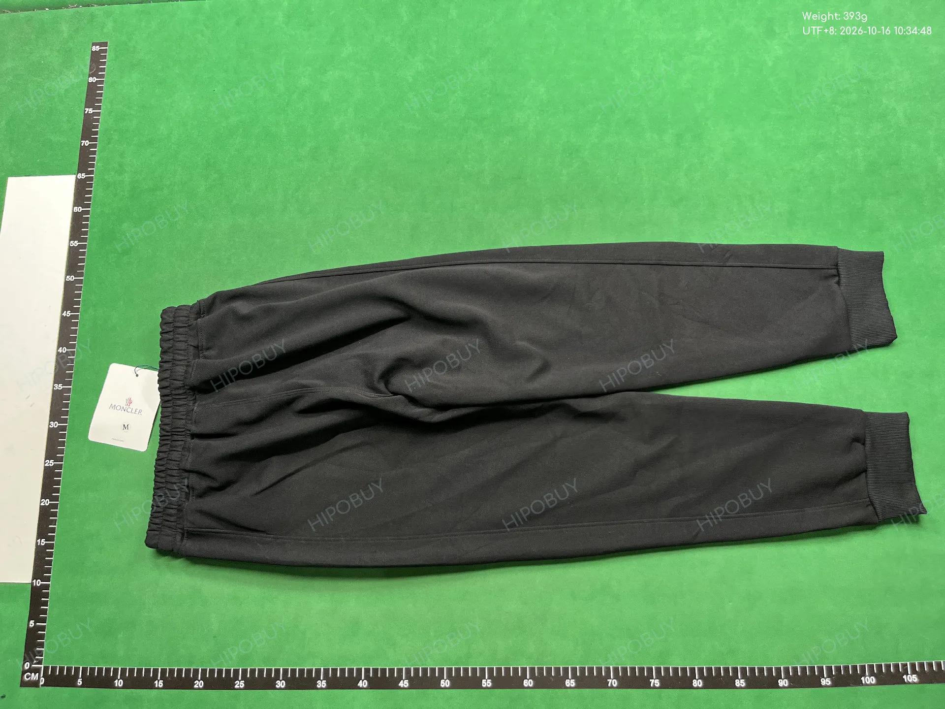 Foto QC 7 de Moncler Padded Wool Cardigan Jacket Black