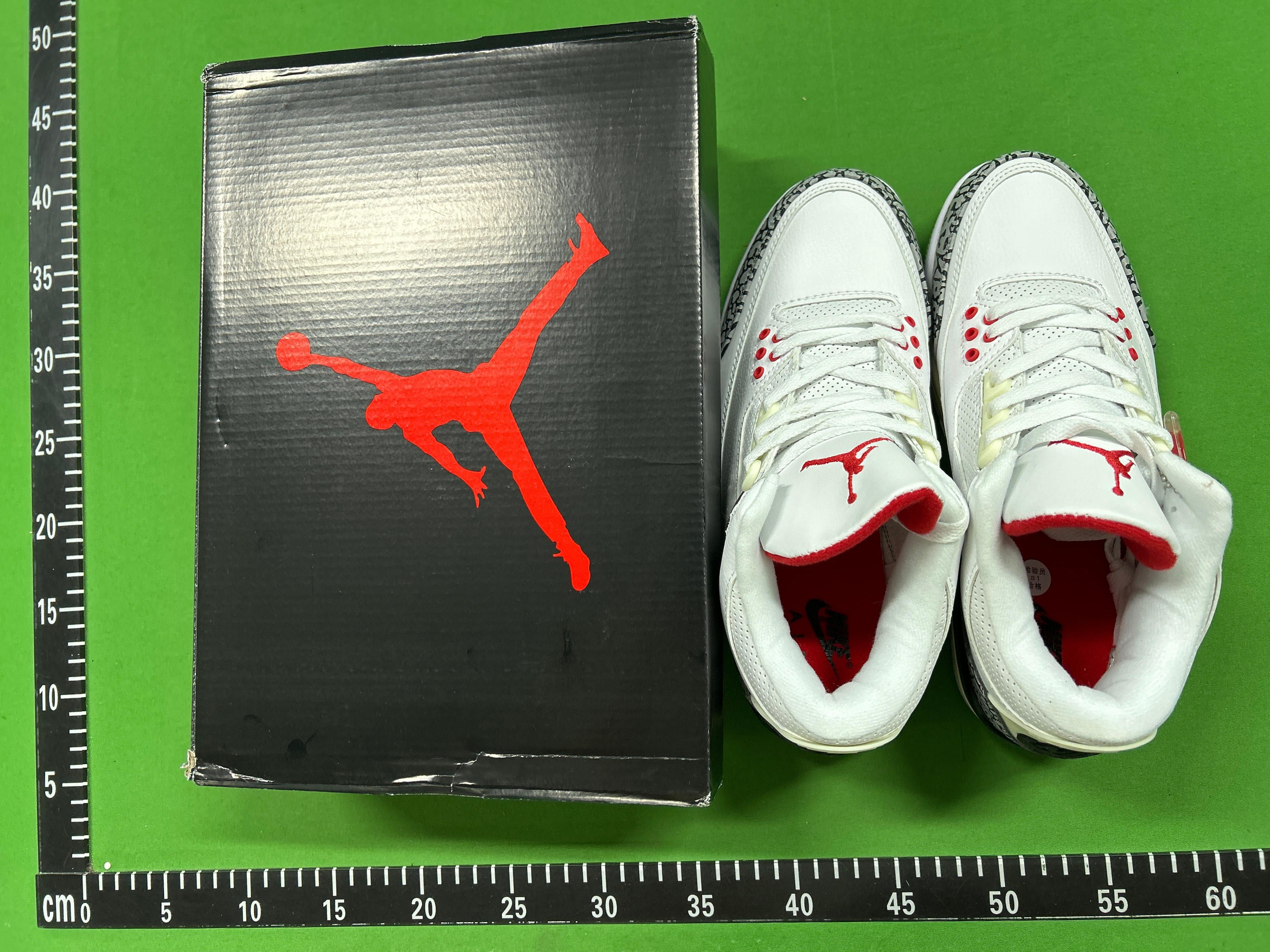 Foto QC 2 de Jordan 3 Retro Cool Grey CT8532-012