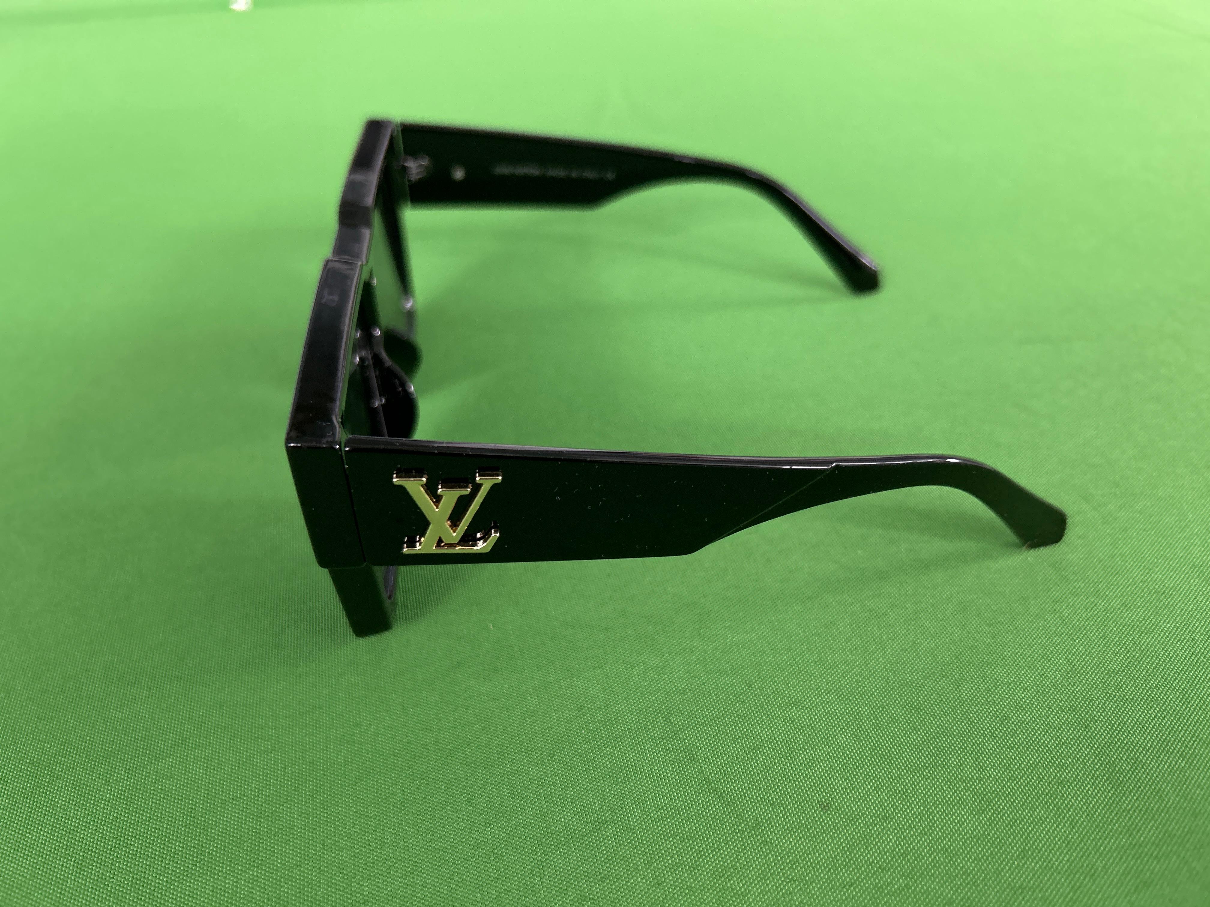 Foto QC 2 de Louis Vuitton Waimea Acetate Sunglasses Tortoise Grey Monogram (LX10)