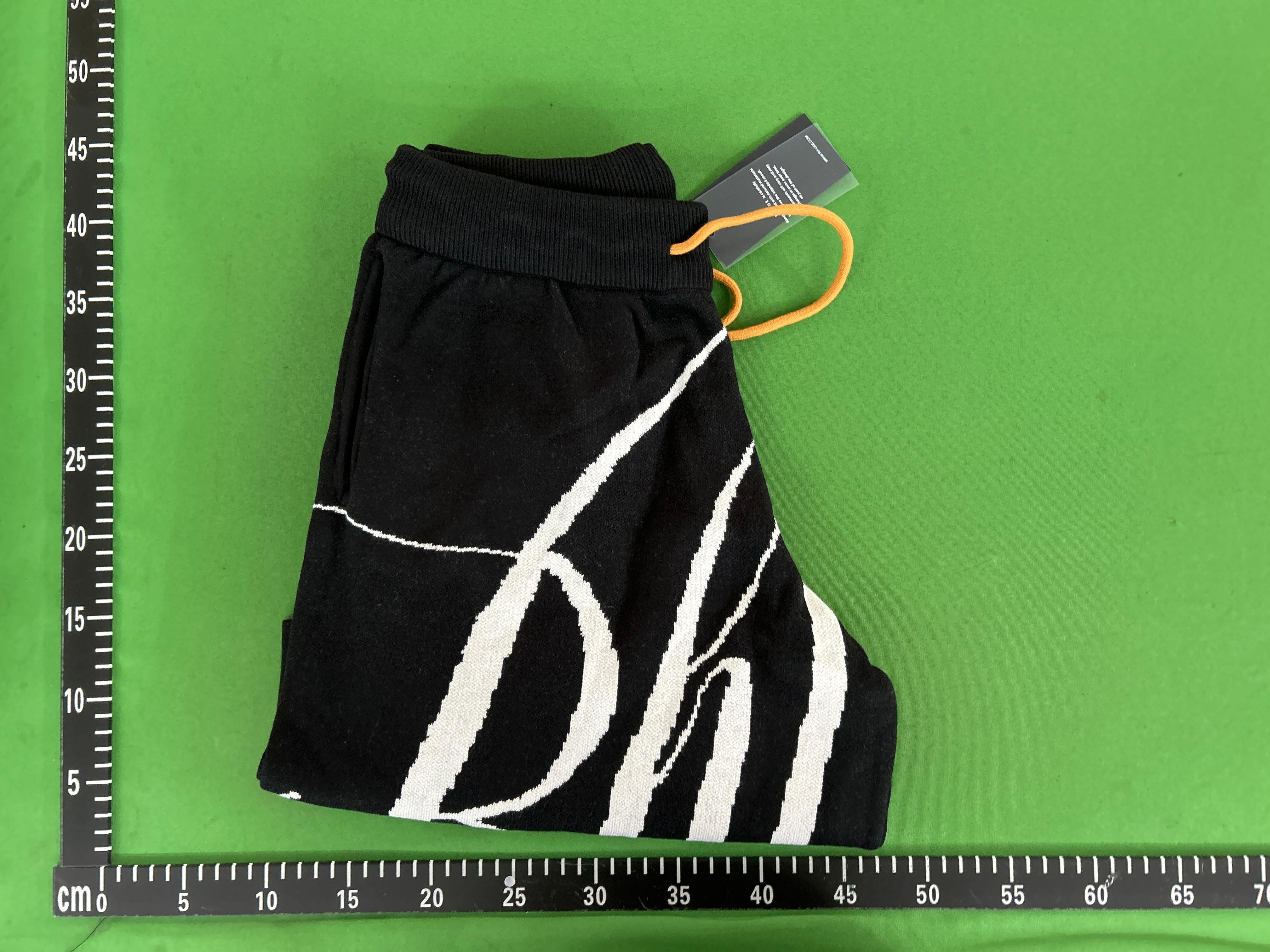 Foto QC 5 de Rhude Sweat Shorts Script Logo Knit Black