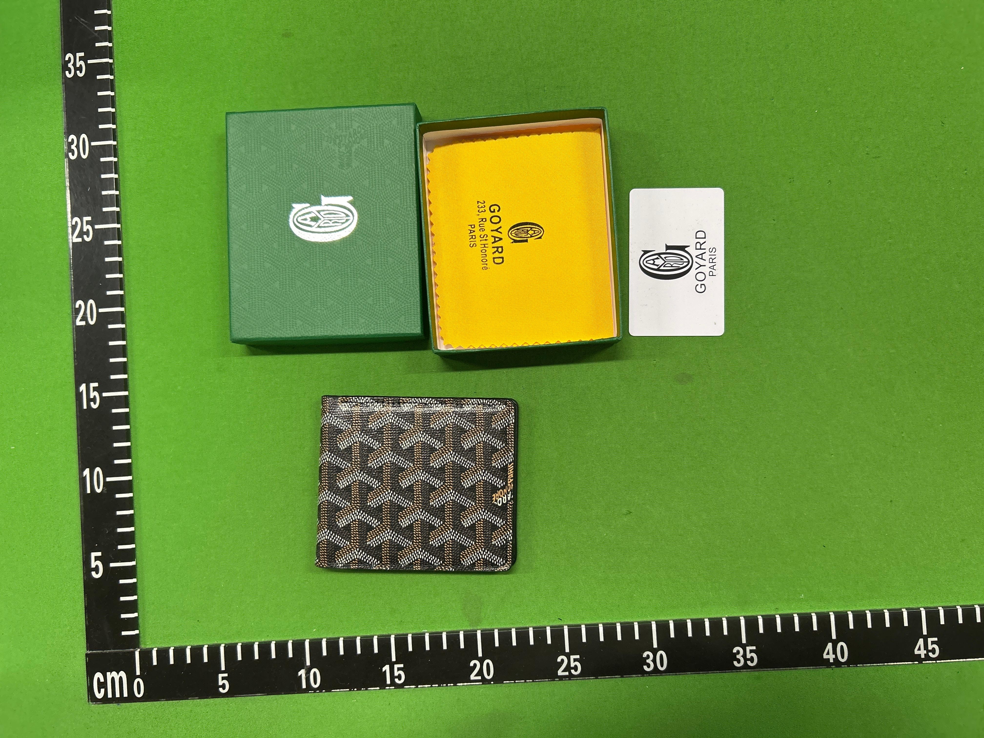 Foto QC 1 de Goyard Victoire Wallet Goyardine White