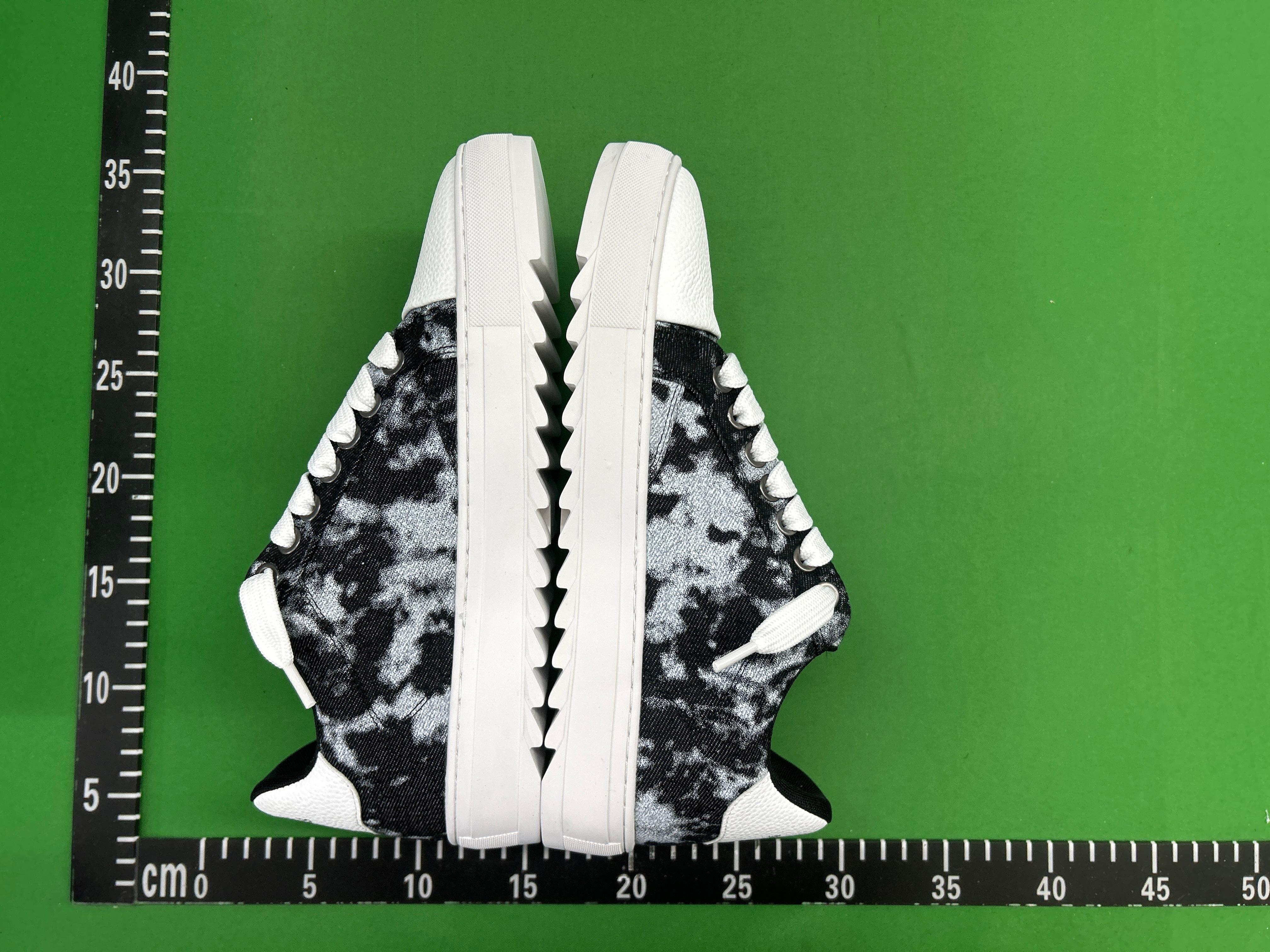 Foto QC 6 de AMI Paris A Walk Low Black White USN504.AL0126.001