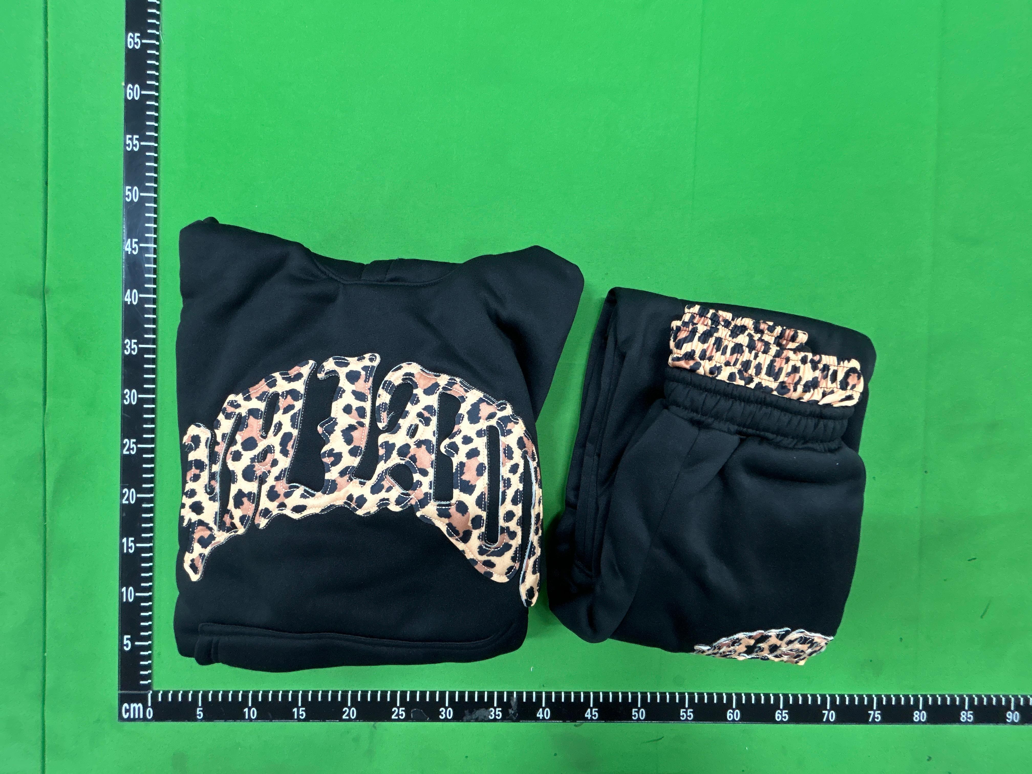 Foto QC 6 de Broken Planet Sweatpants Leopard Print Grey