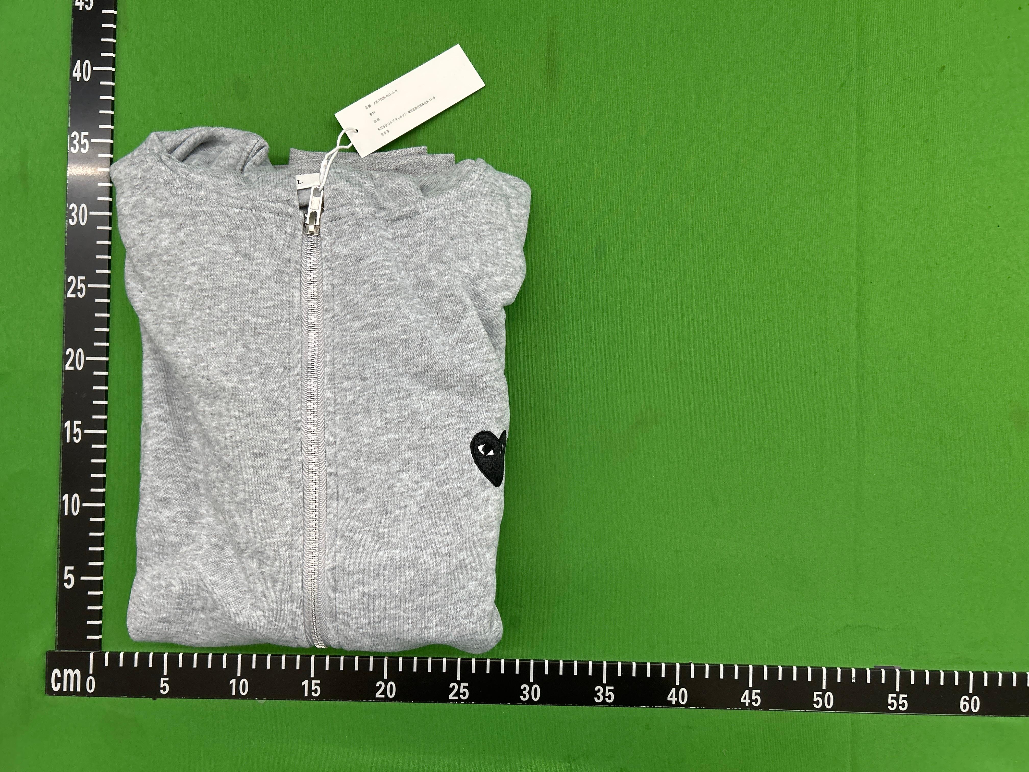 Foto QC 5 de COMME des GARÇONS PLAY Hoodie Grey