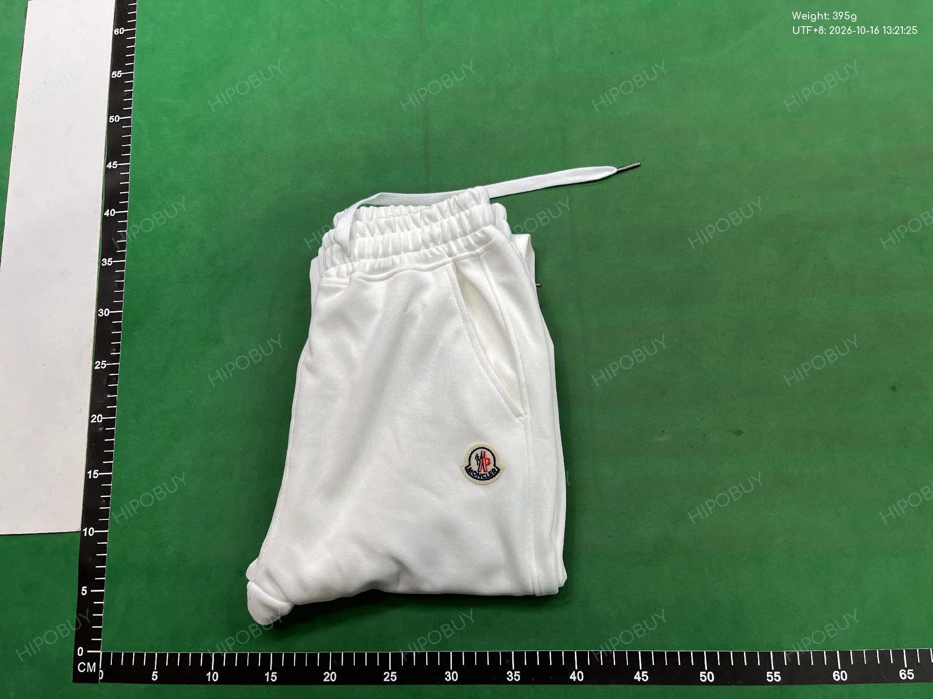 Foto QC 4 de Moncler Padded Wool Cardigan Jacket Black