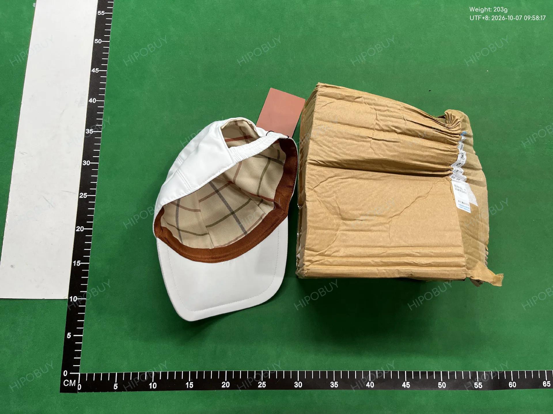 Foto QC 3 de Loro Piana Crest Logo Cap White