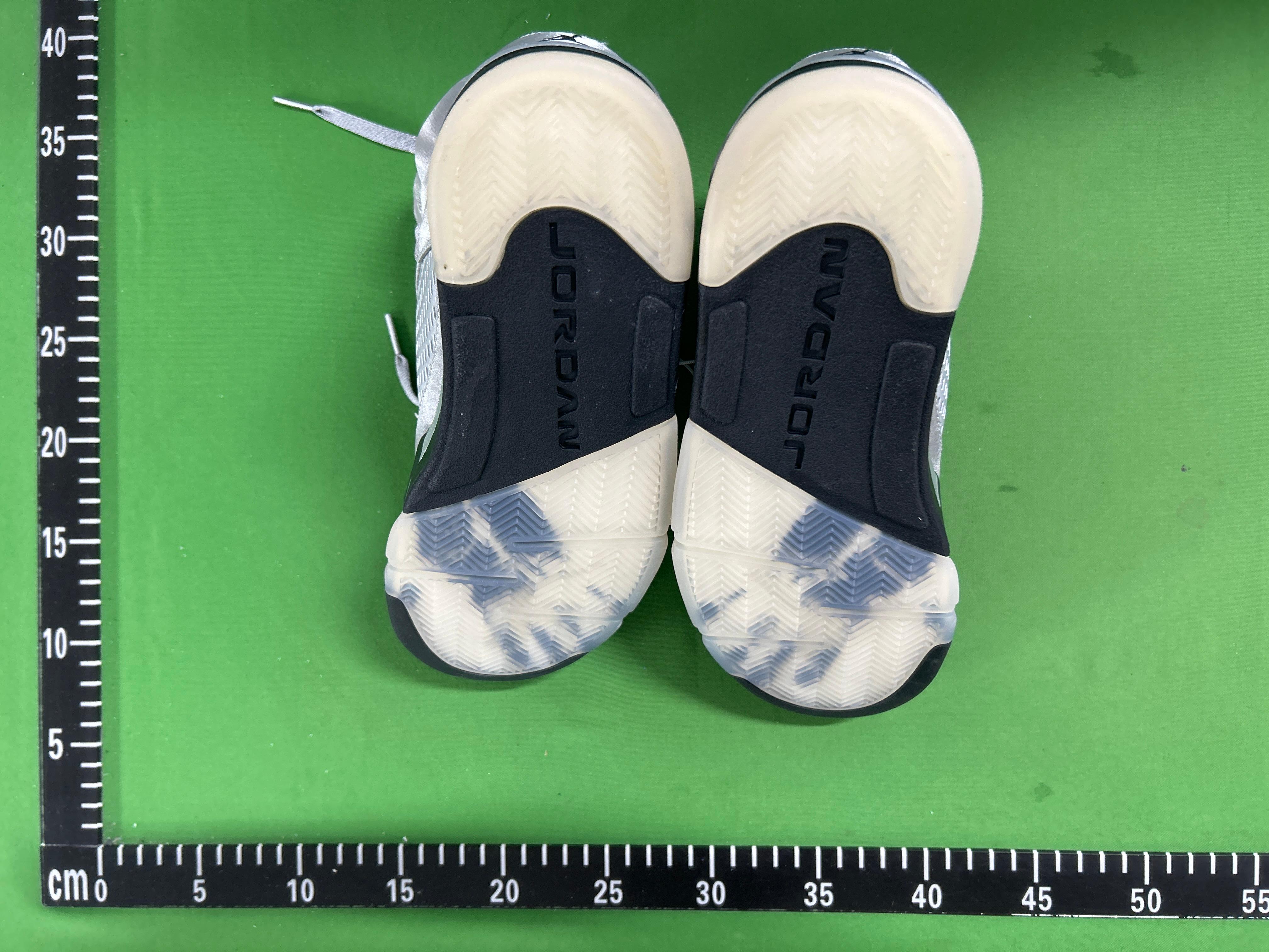 Foto QC 6 de Jordan 5 Retro Medium Soft Pink HQ7978-102