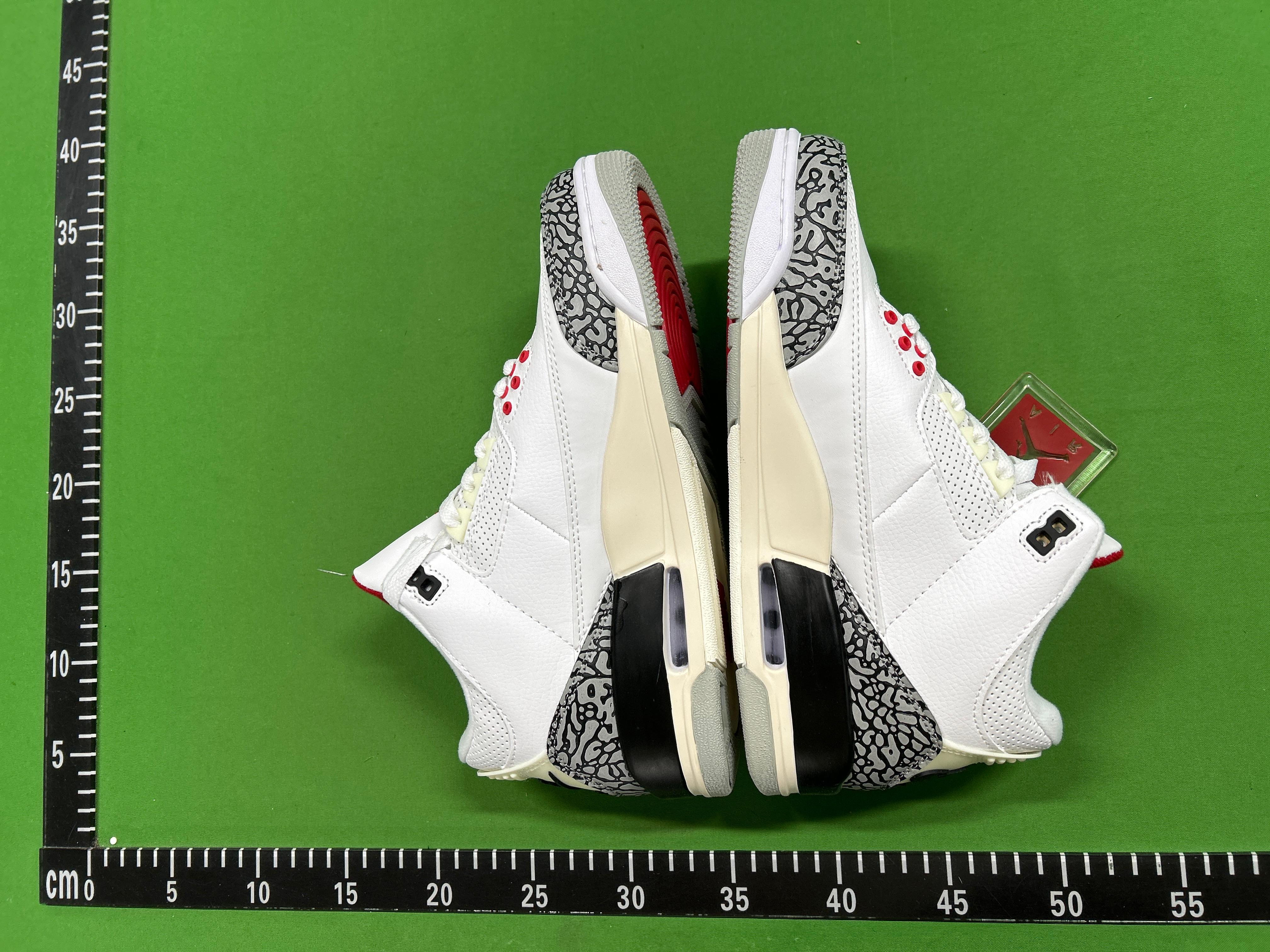 Foto QC 4 de Jordan 3 Retro Cool Grey CT8532-012