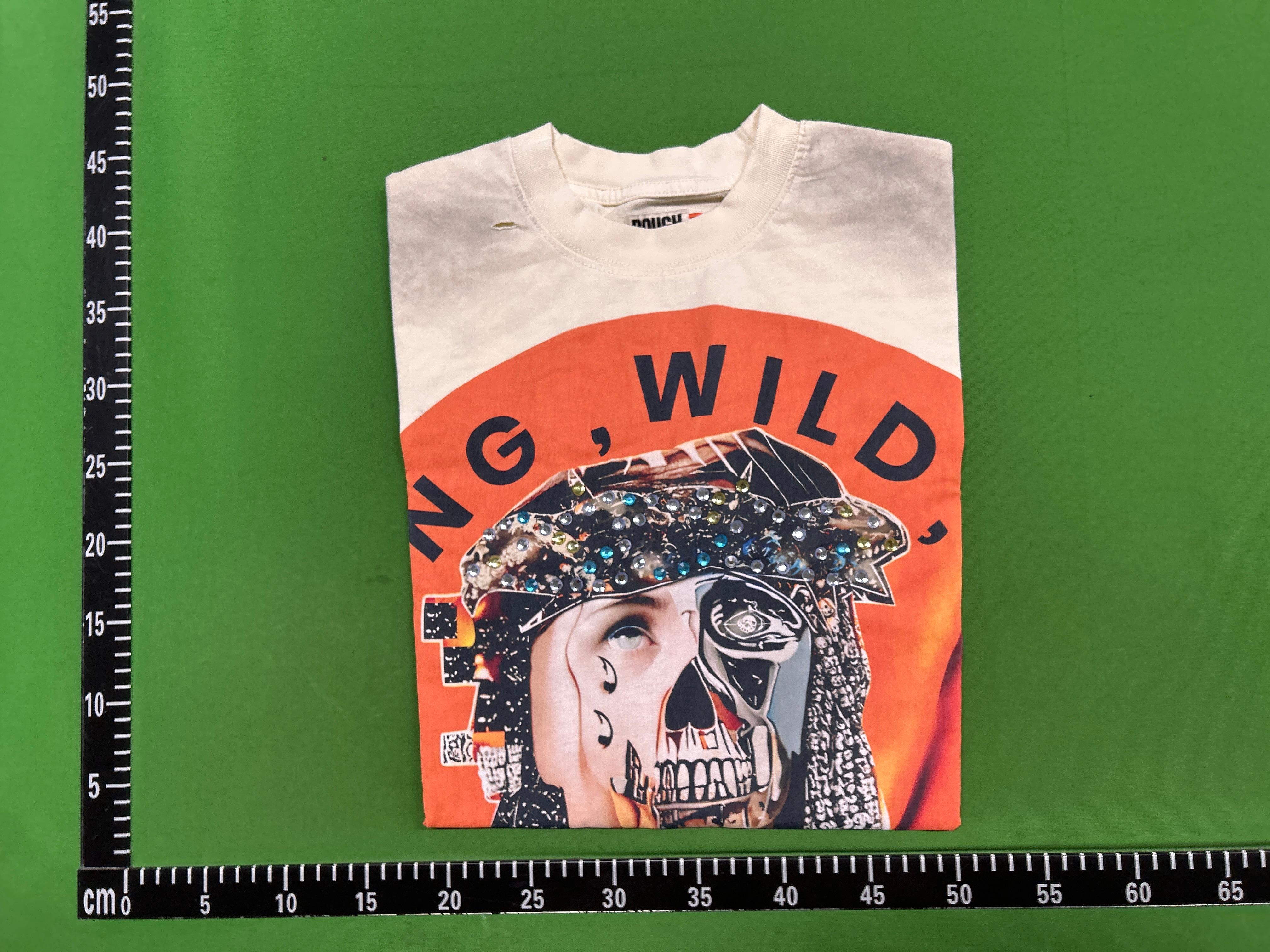 Foto QC 1 de RoughPlay Skeleton Skateboard Graphic Rhinestone T-shirt Yellow