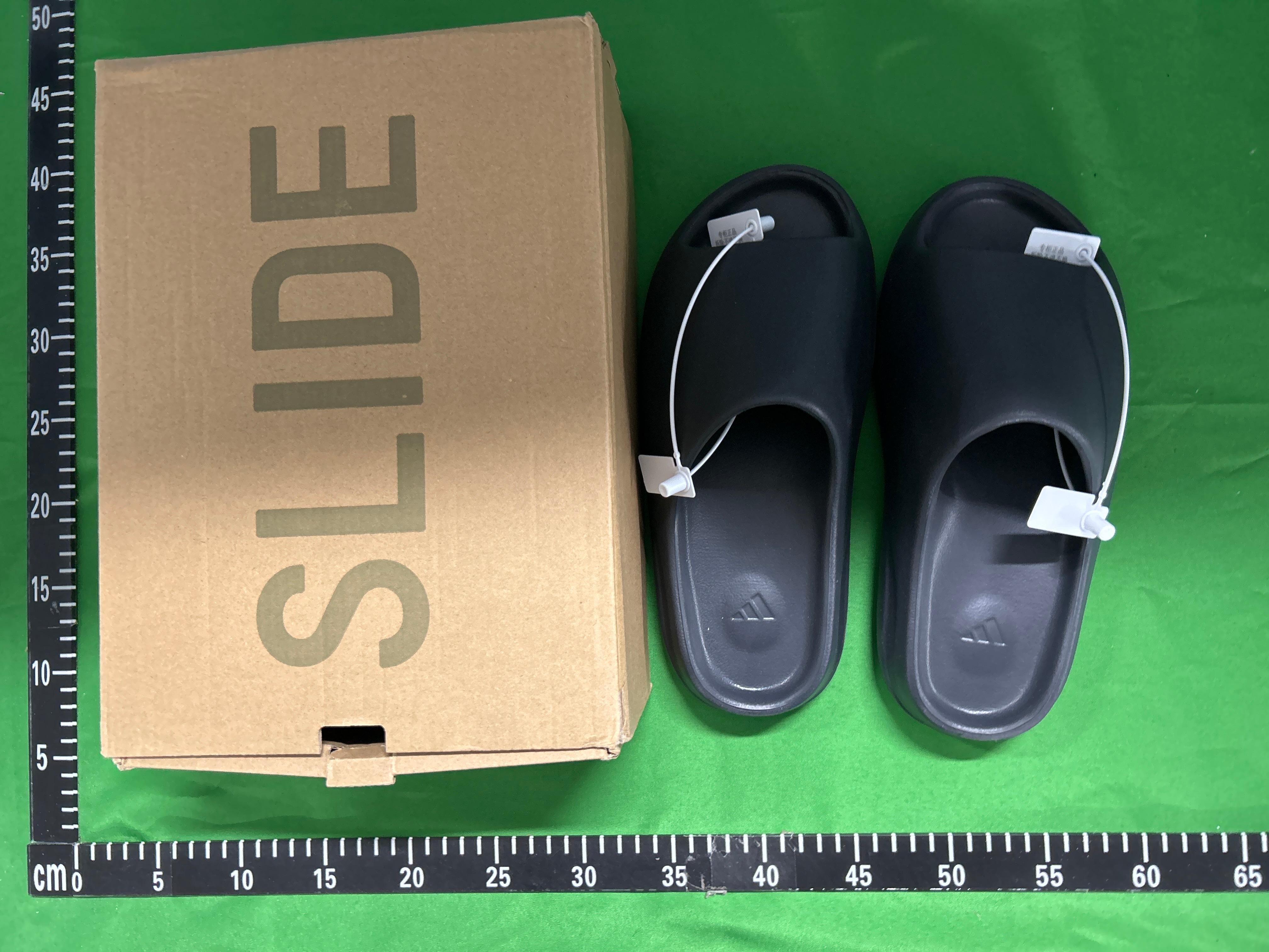 Foto QC 2 de adidas Yeezy Slide Resin FZ5904