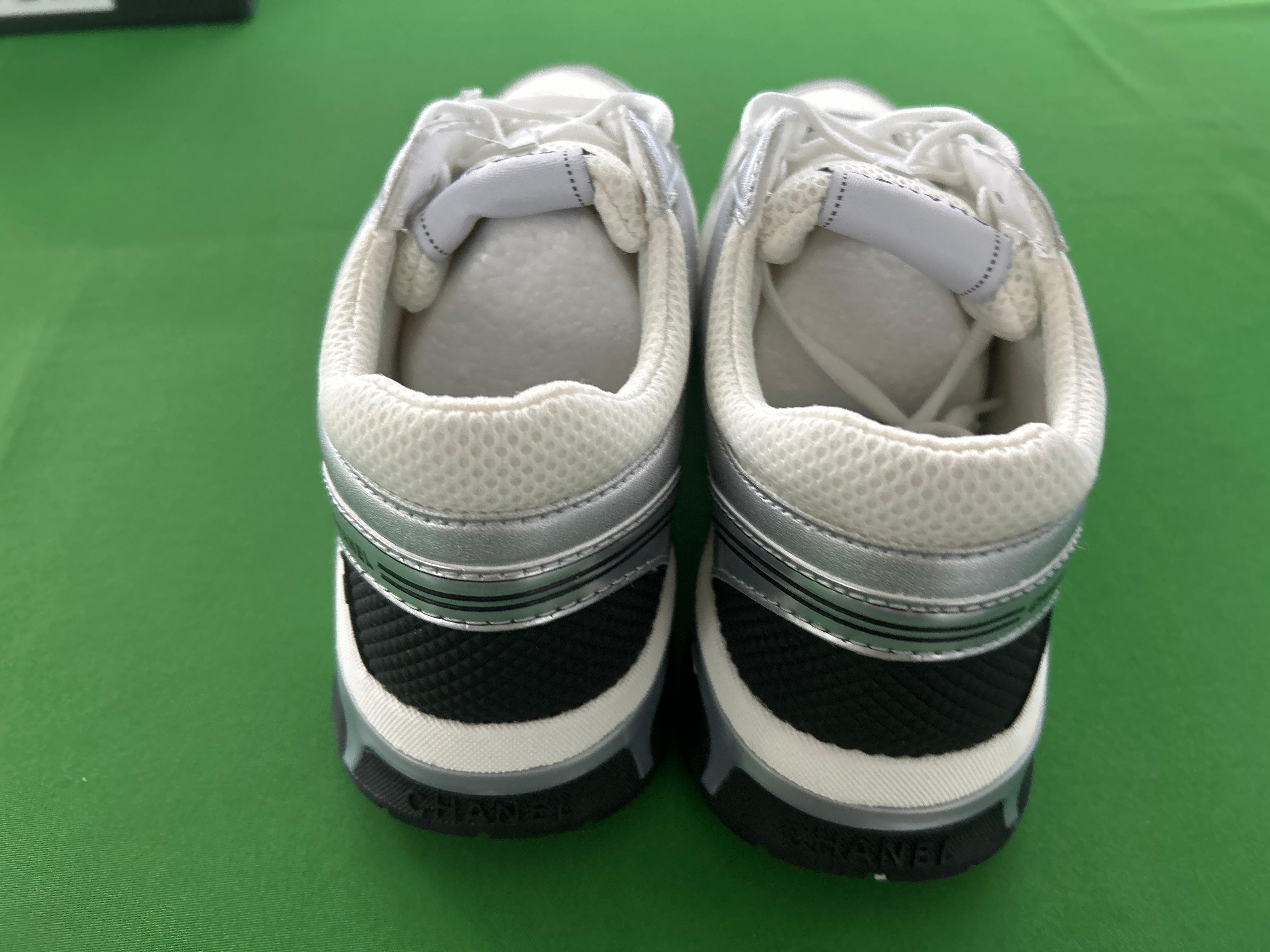 Foto QC 3 de Chanel Runner Low Silver White Mesh
