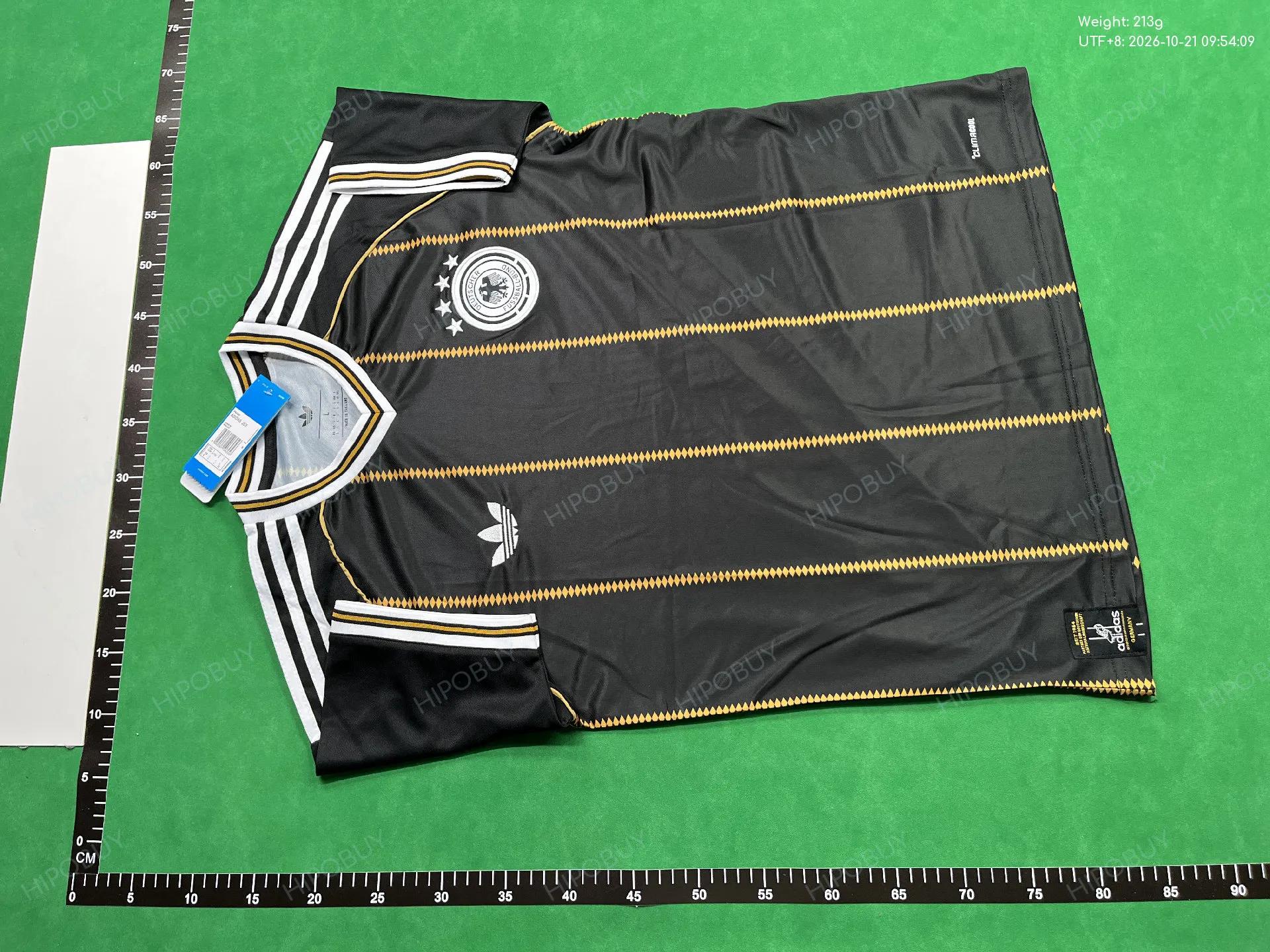 Foto QC 6 de adidas x AFC Ajax 2024/25 Pre-Match Jersey Light Blue/White
