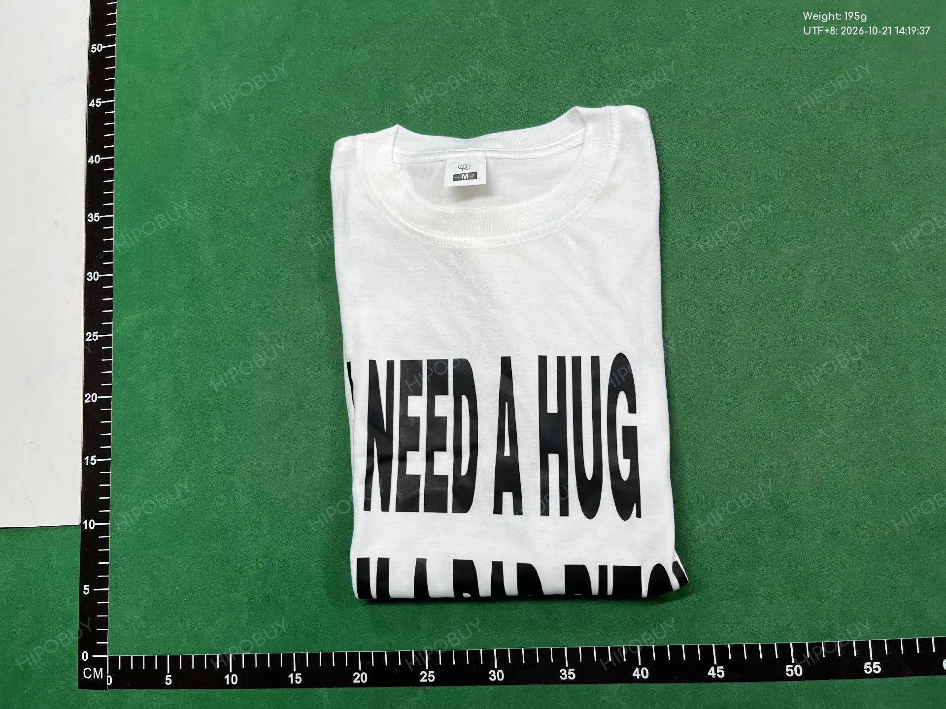 Foto QC 4 de Other T-shirt I Need A Hug From A Bad Bitch White