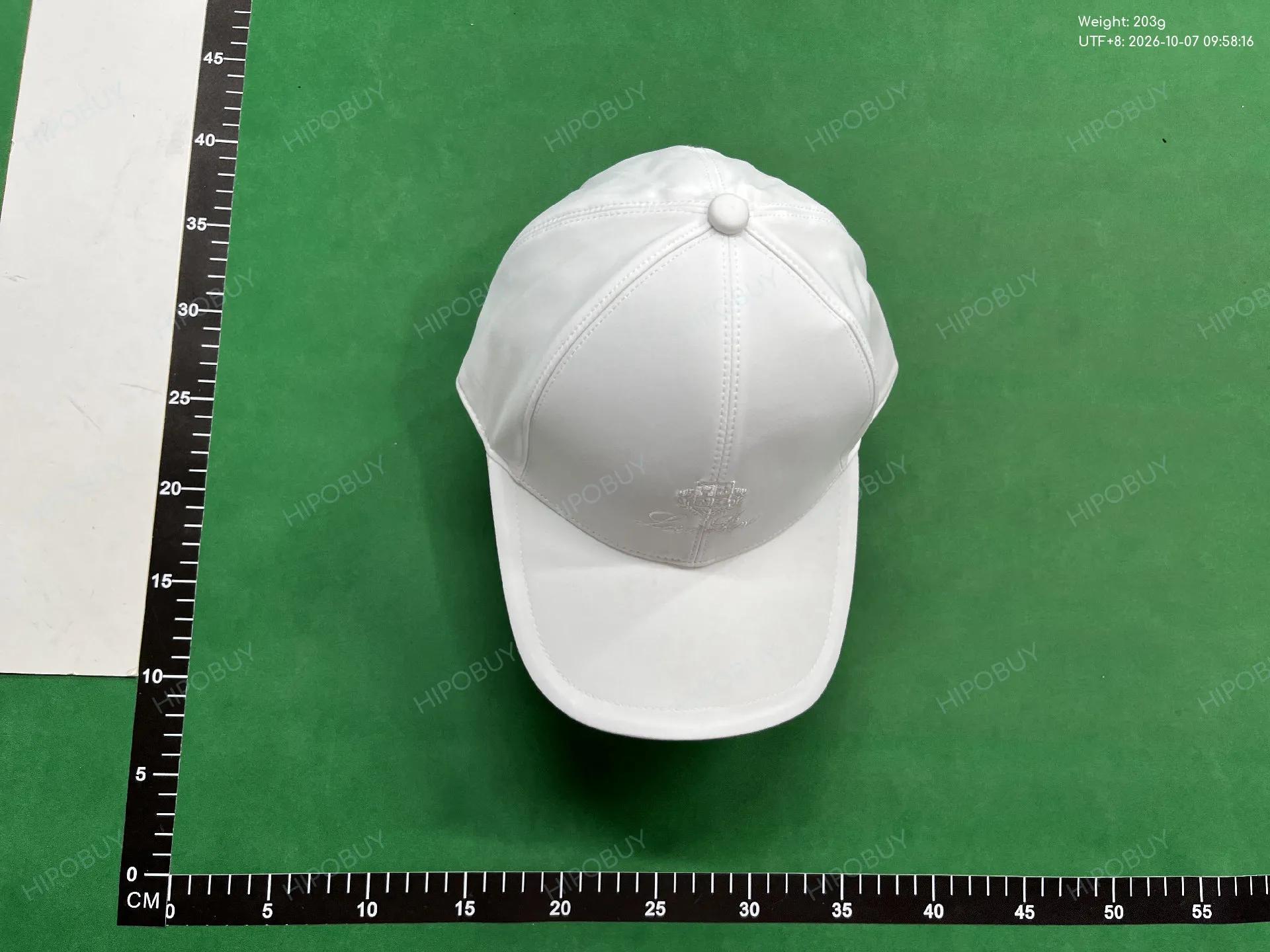 Foto QC 1 de Loro Piana Crest Logo Cap White