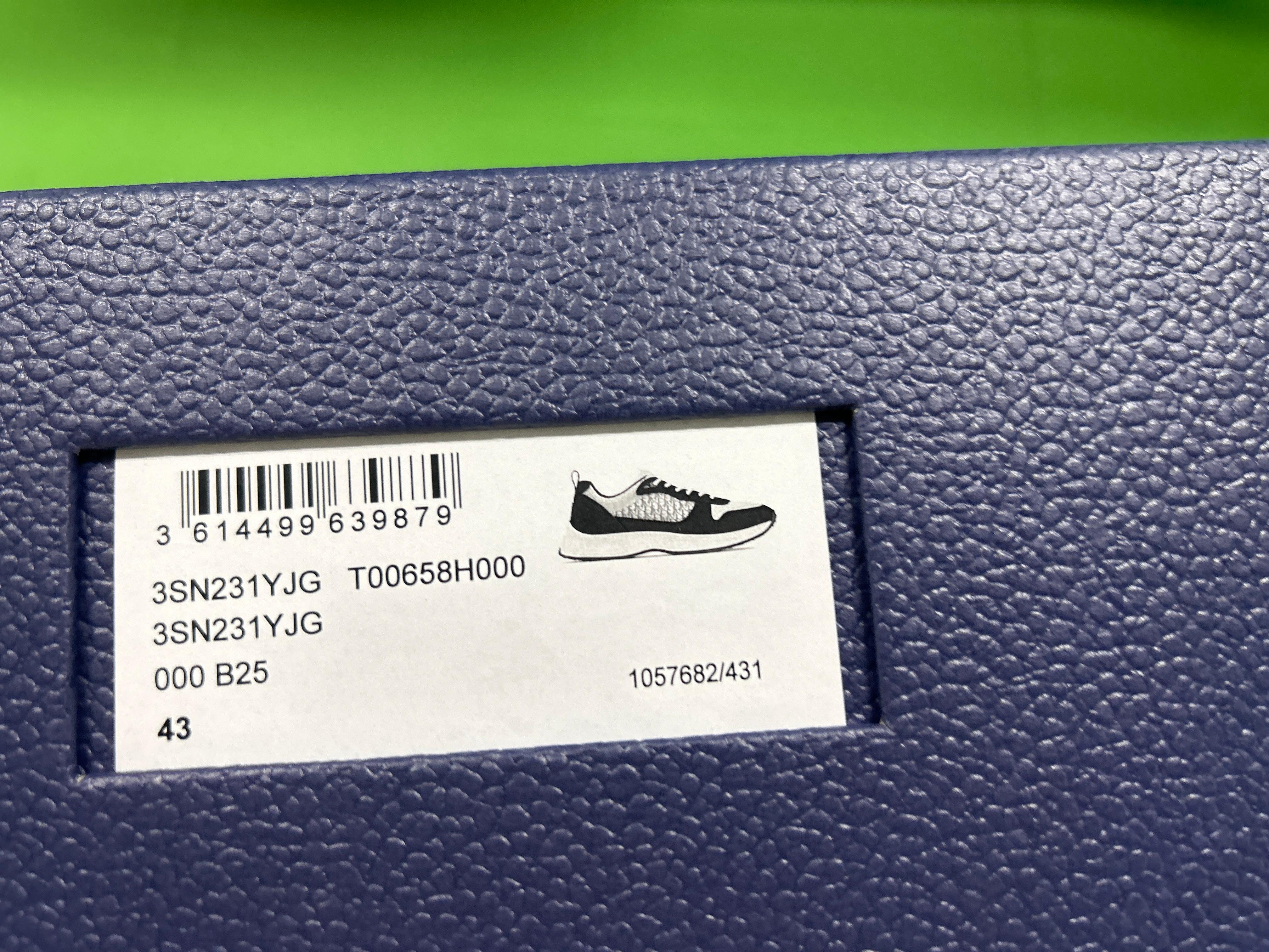 Foto QC 1 de Dior B25 Runner Grey Dior Oblique 3SN231YJG
