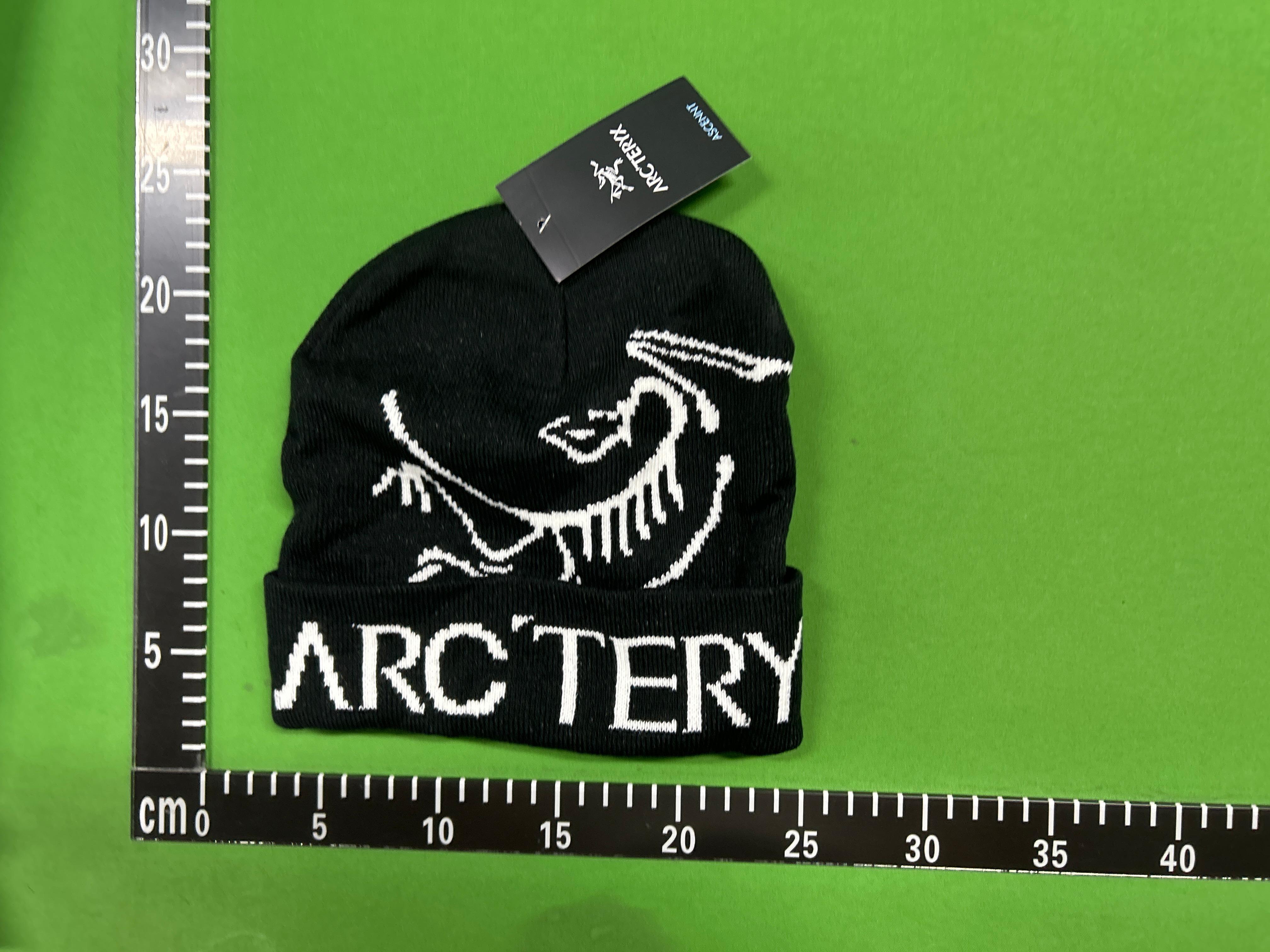 Foto QC 7 de Arc'teryx Grotto Toque Beanie Habitat/Black