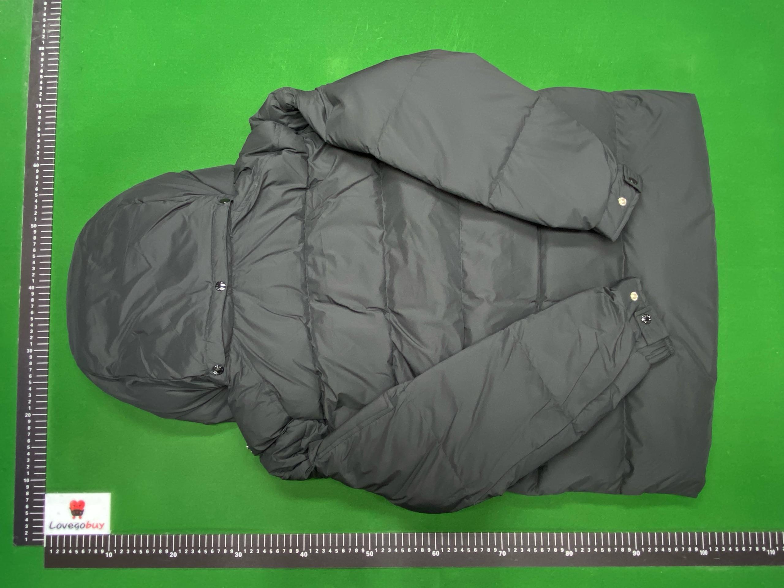 Foto QC 5 de Moncler Maya Down Puffer Jacket Matte Black