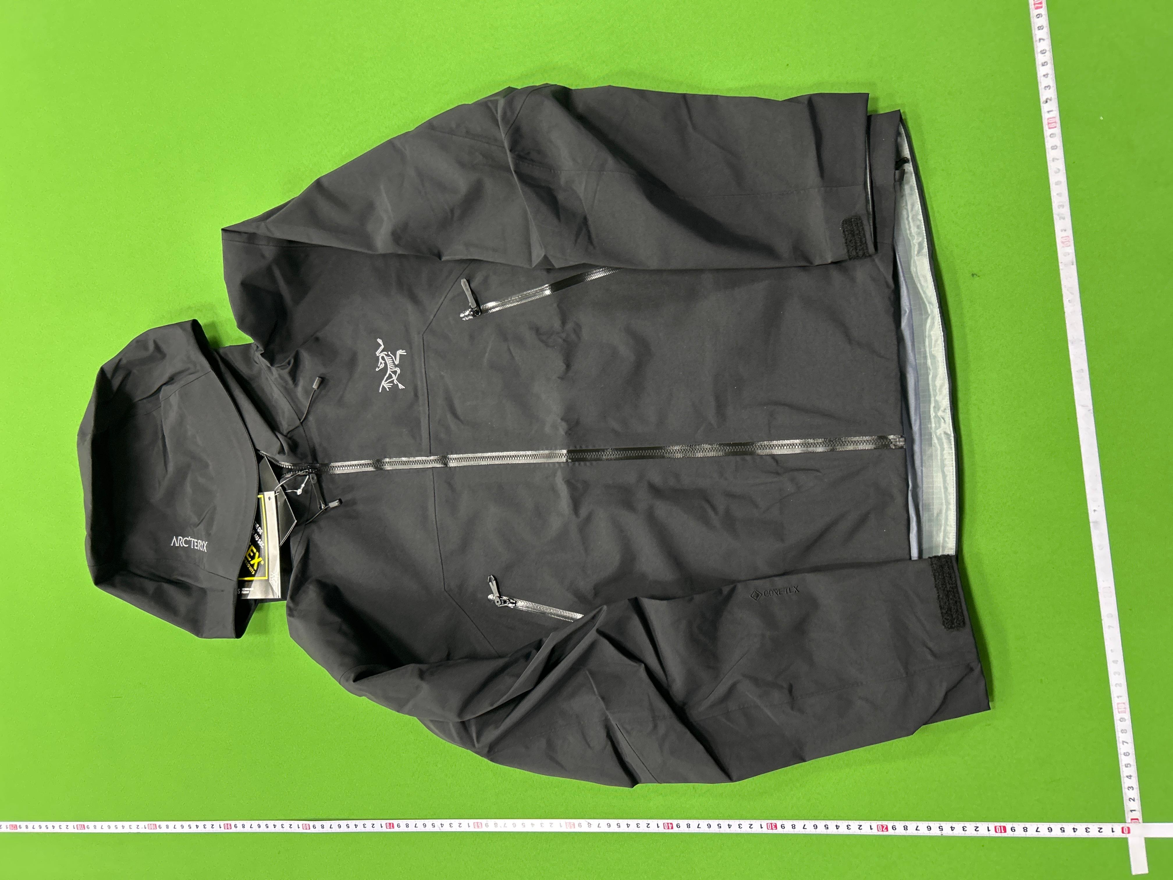 Foto QC 4 de Arc'teryx Squamish Hoody Jacket Windbreaker Black Sapphire