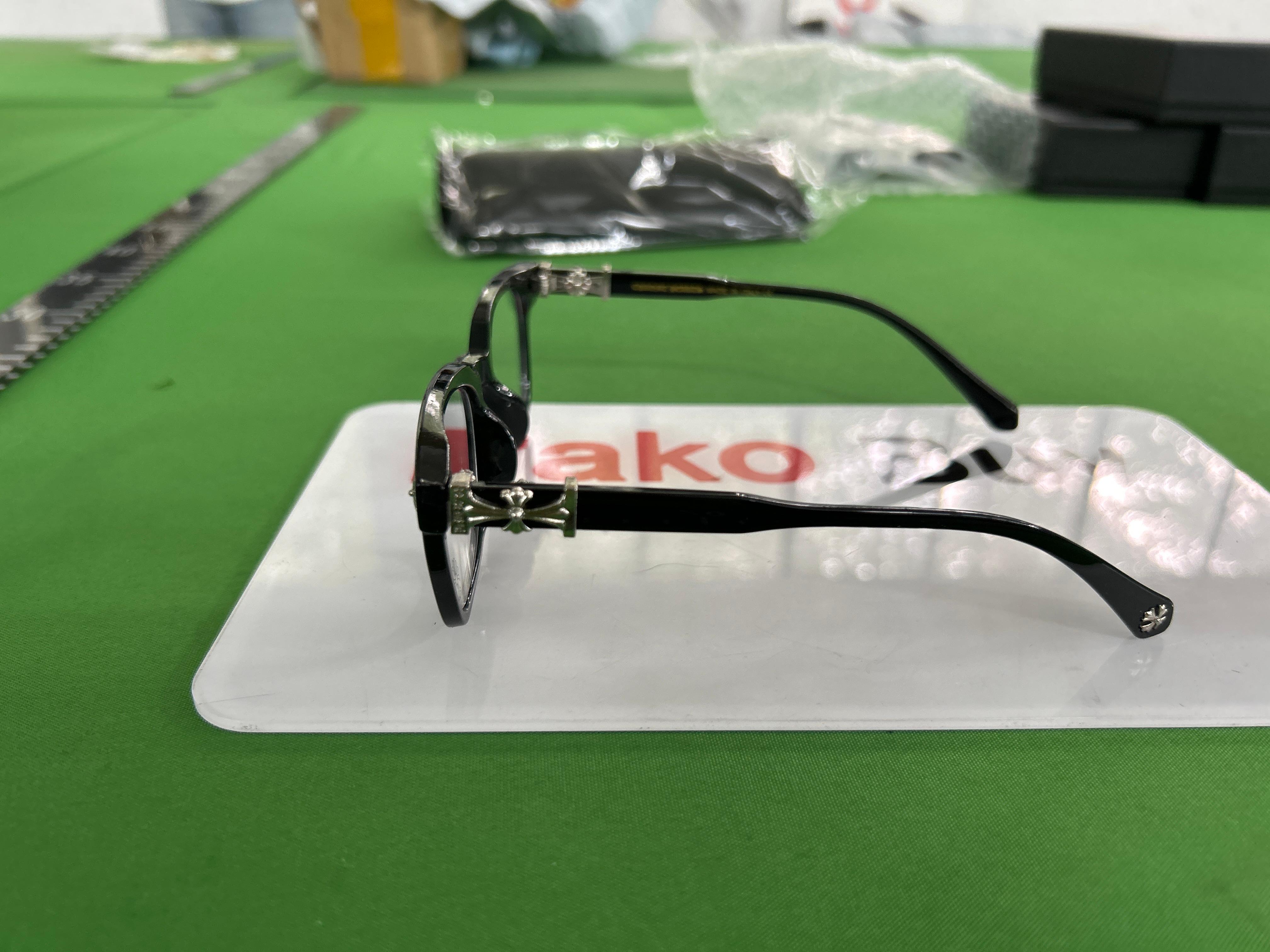 Foto QC 2 de Chrome Hearts Square-Frame Acetate Eyeglasses Clear (2273)