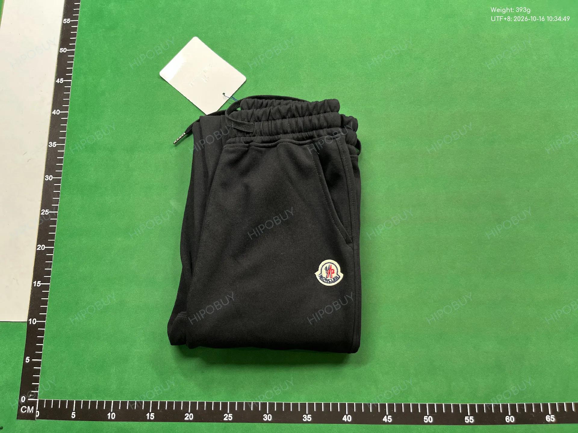 Foto QC 8 de Moncler Padded Wool Cardigan Jacket Black