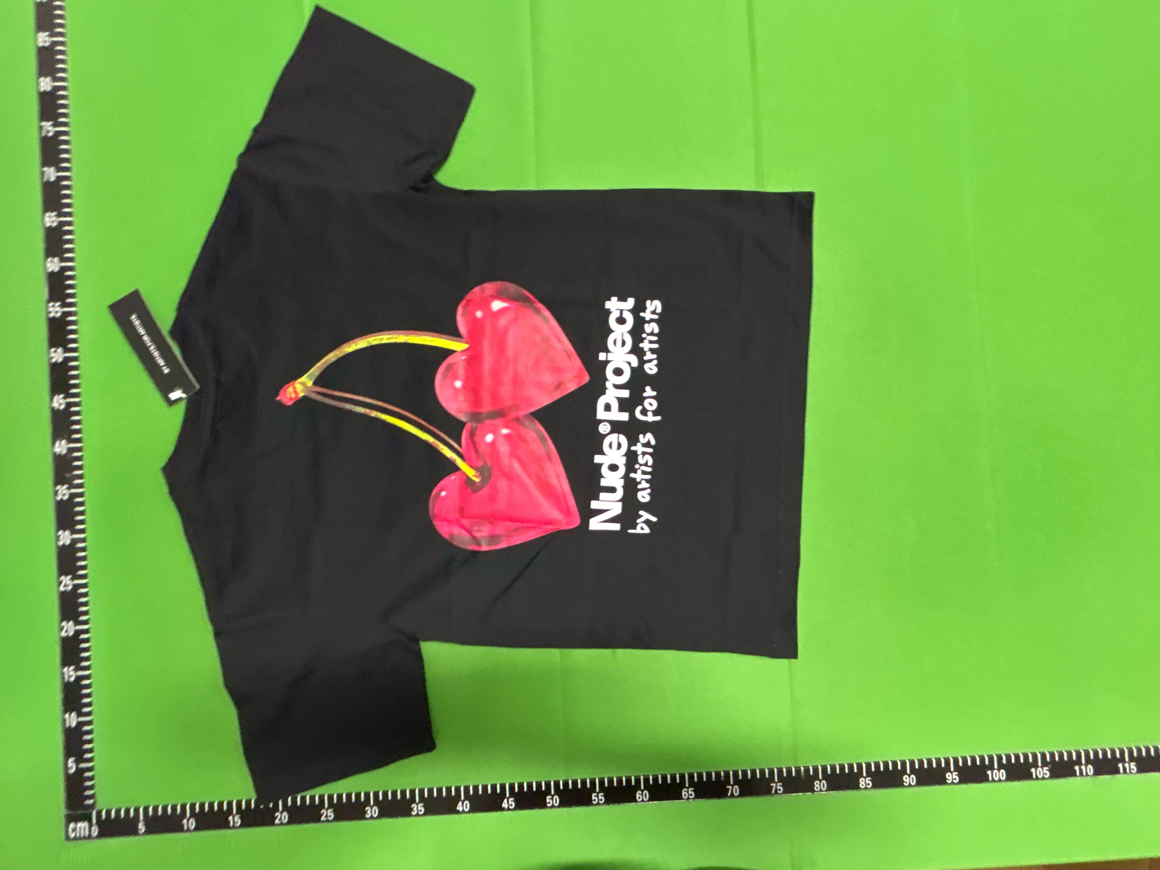 Foto QC 8 de Nude Project T-shirt Heart Cherry Graphic Black