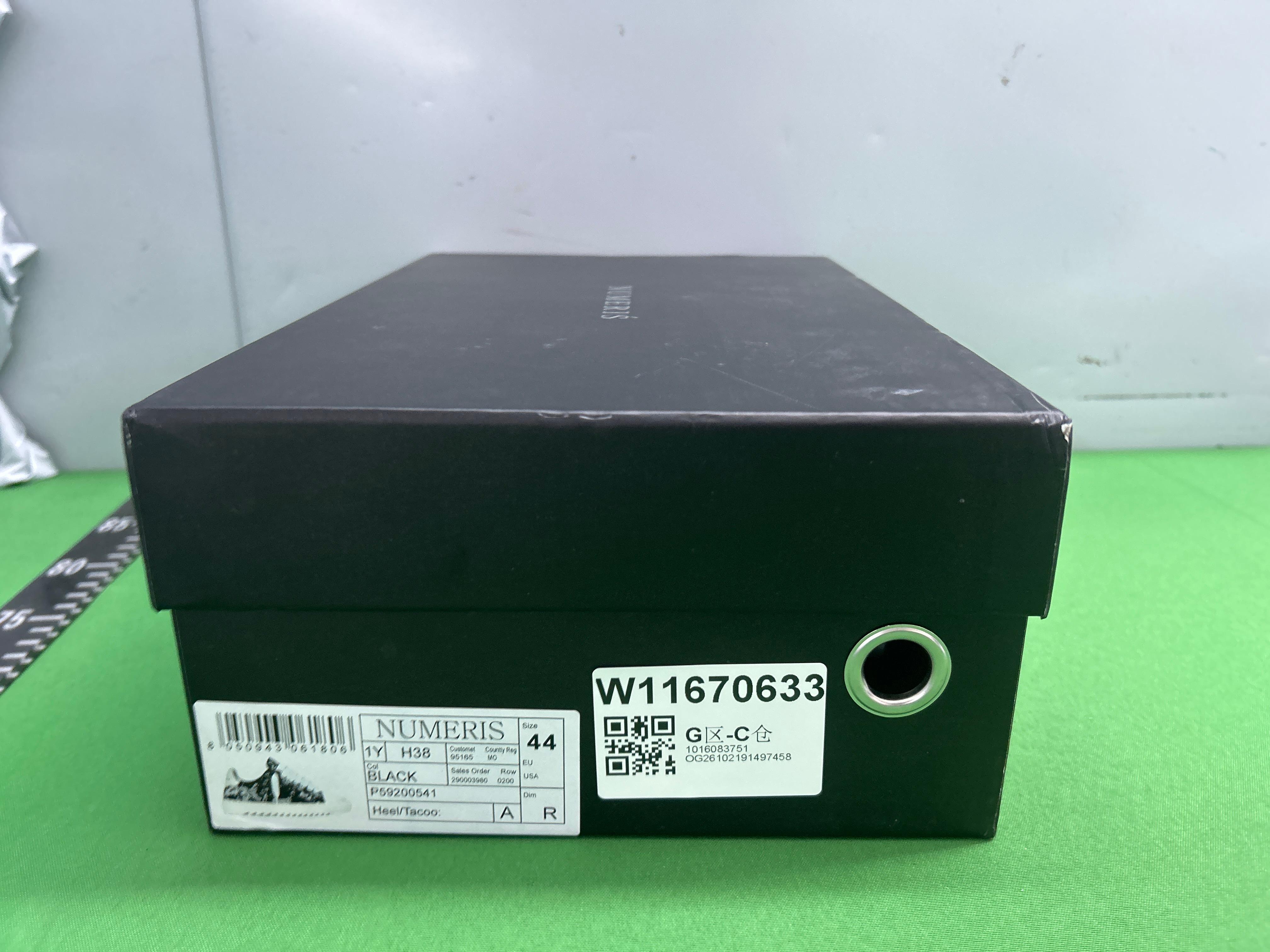 Foto QC 1 de AMI Paris A Walk Low Black White USN504.AL0126.001
