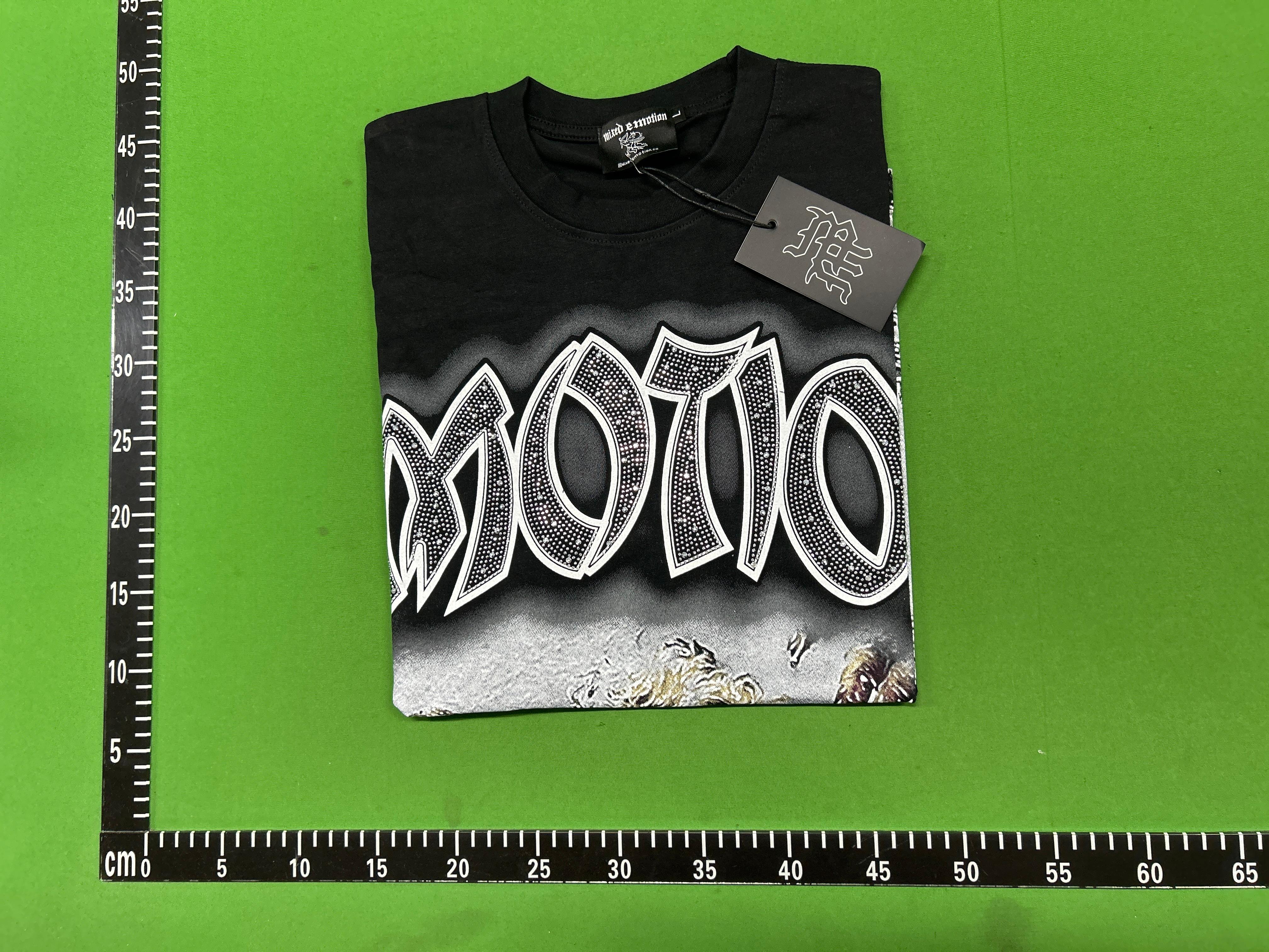 Foto QC 1 de MIXED EMOTION T-shirt Rhinestone Emotions Never Die Black