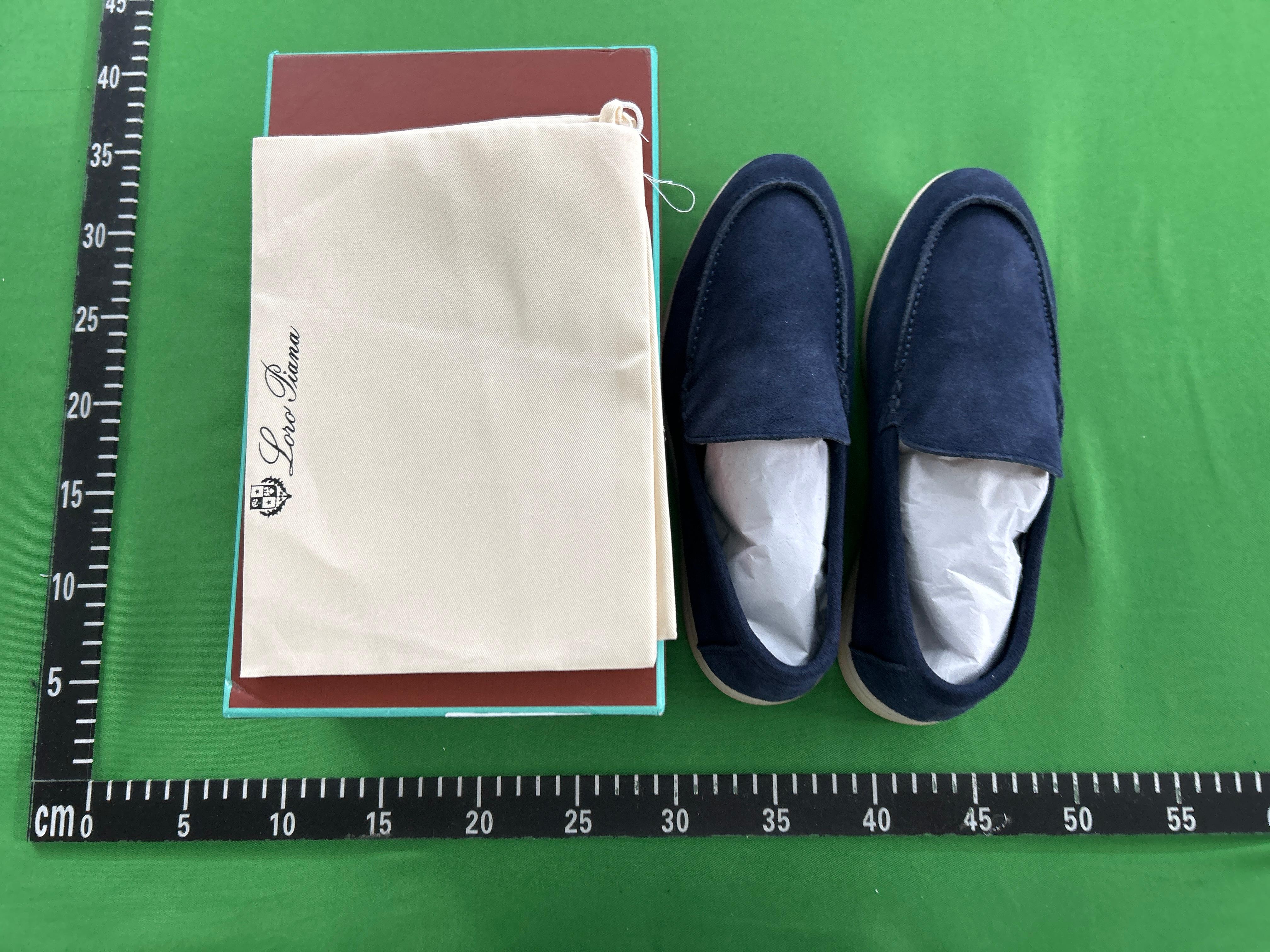 Foto QC 2 de Loro Piana Summer Walk Suede Navy Blue Slip-On Loafers